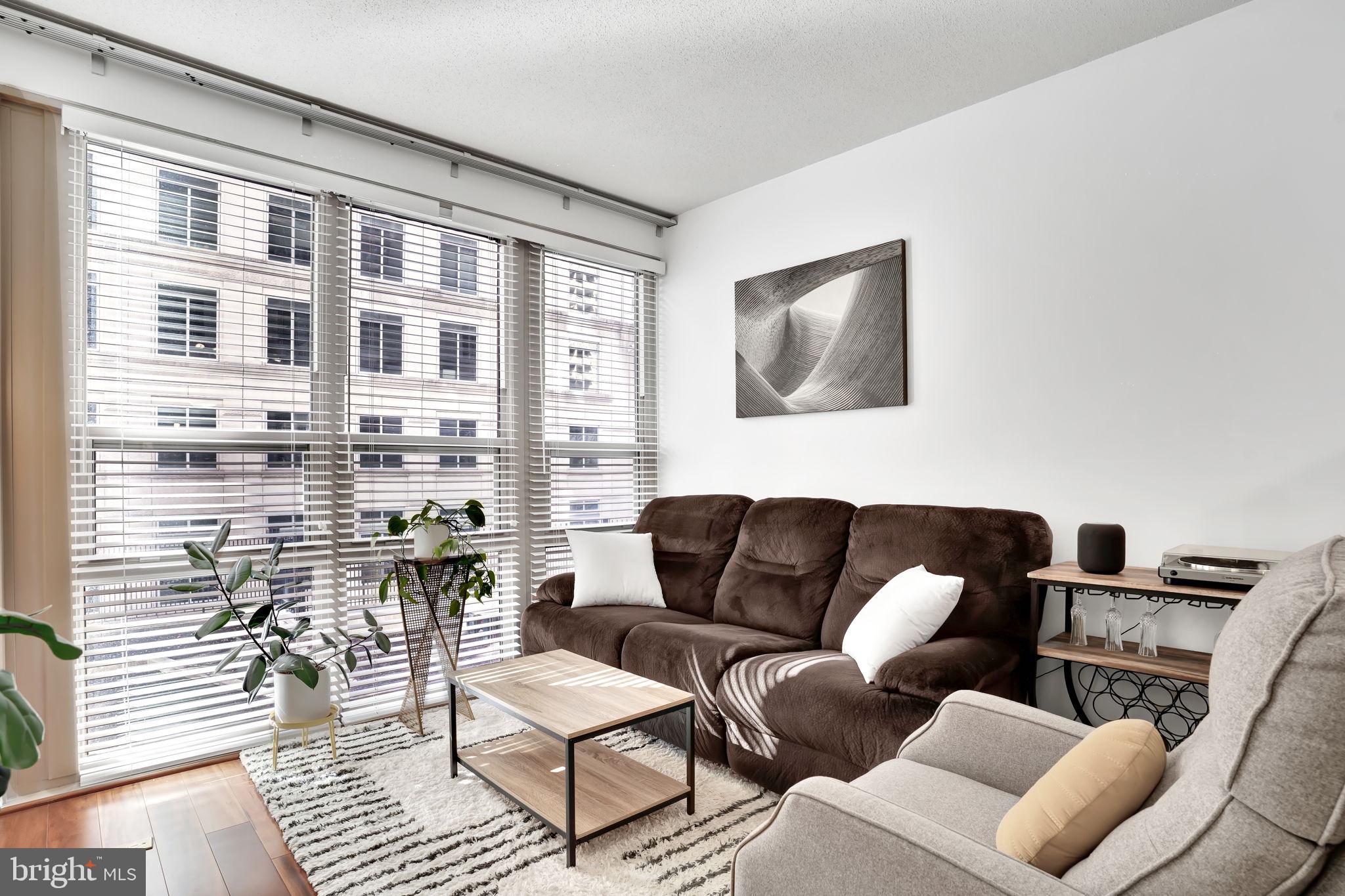 RESIDENCES AT LIBERTY CENTER - Residential Lease