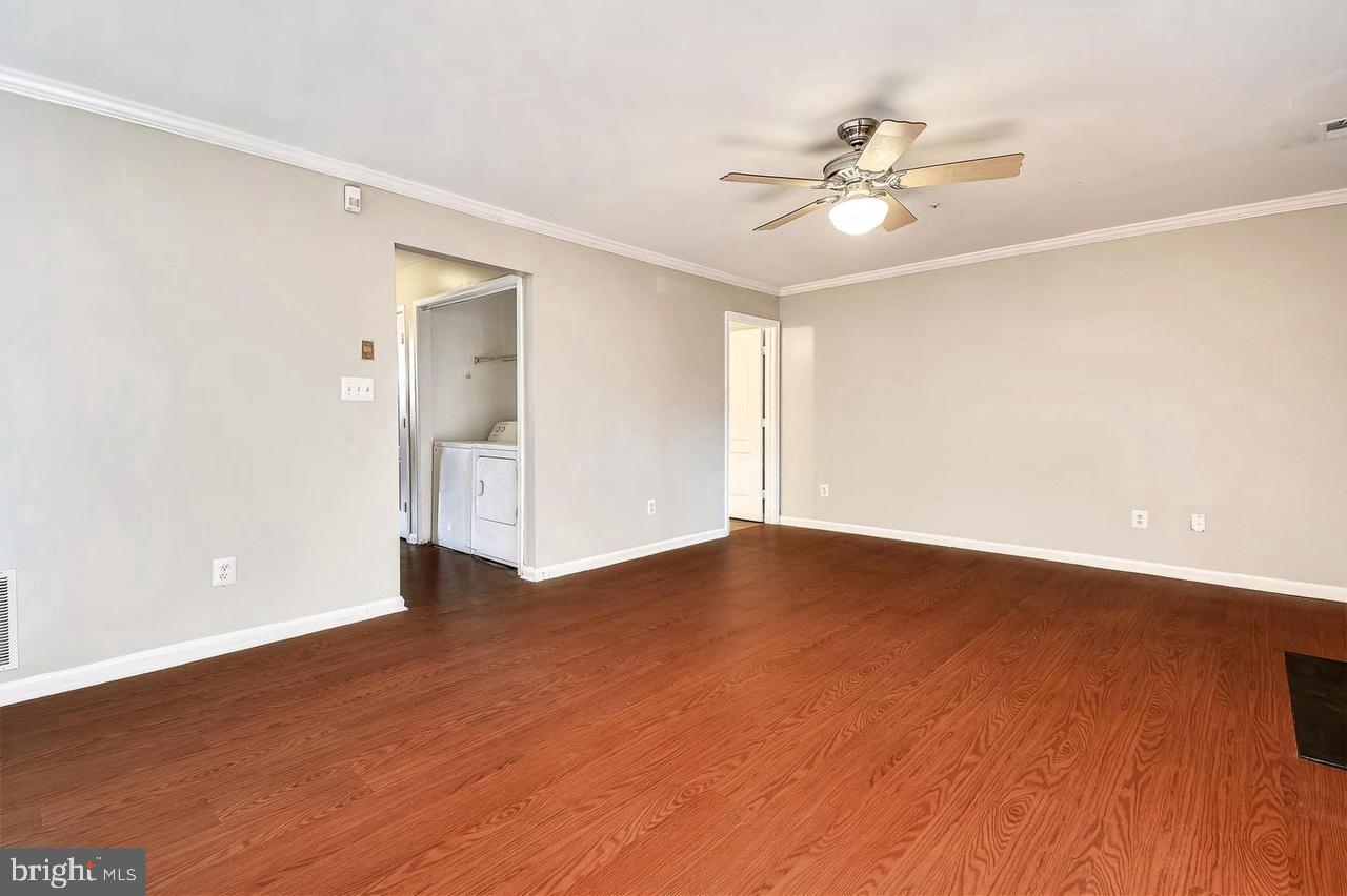 1727 WOOD CARRIAGE WAY 105