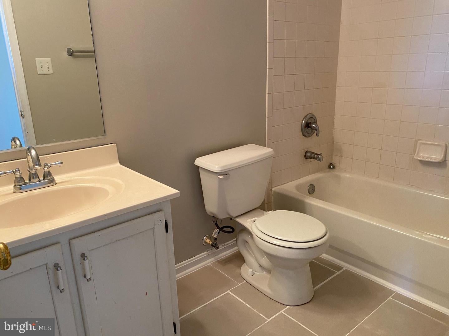 1727 WOOD CARRIAGE WAY 105