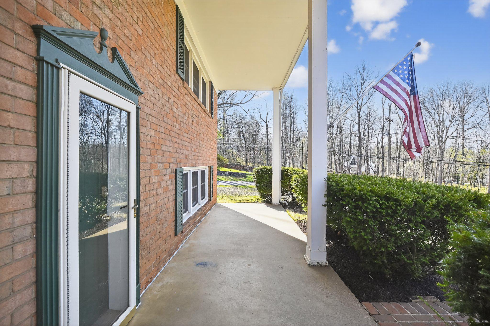 POST ROAD VILLAGE - Residential