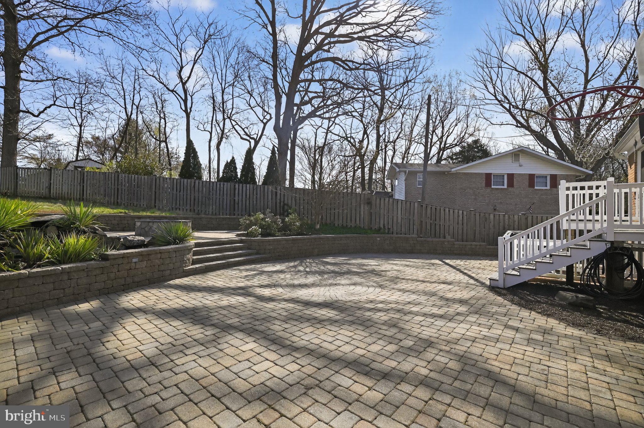 POST ROAD VILLAGE - Residential