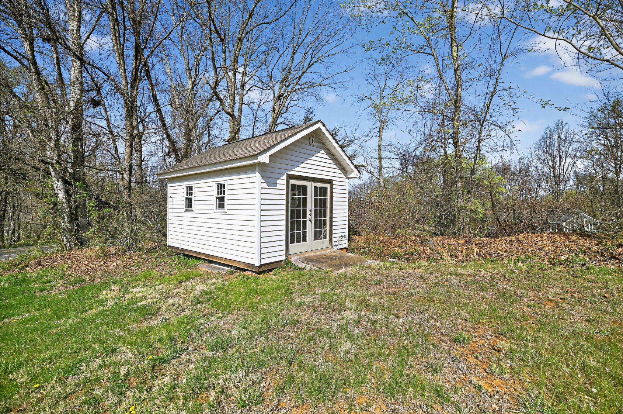 POST ROAD VILLAGE - Residential