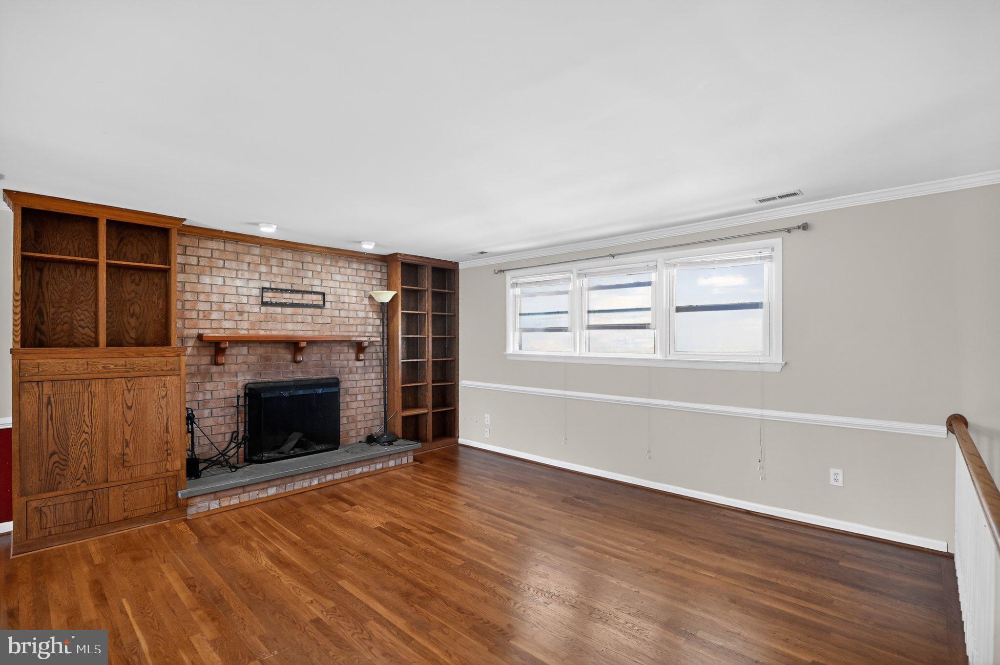 POST ROAD VILLAGE - Residential