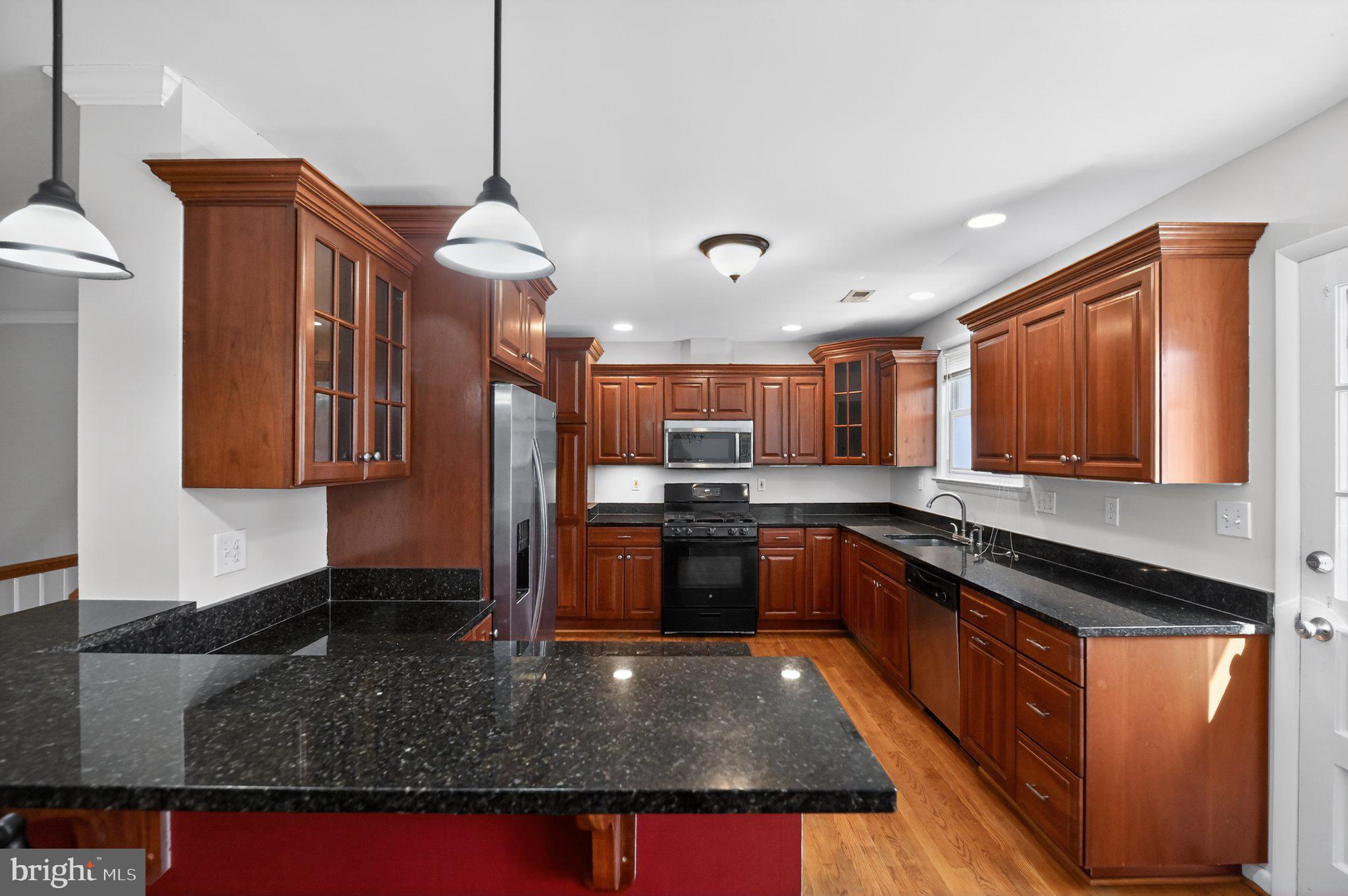 POST ROAD VILLAGE - Residential