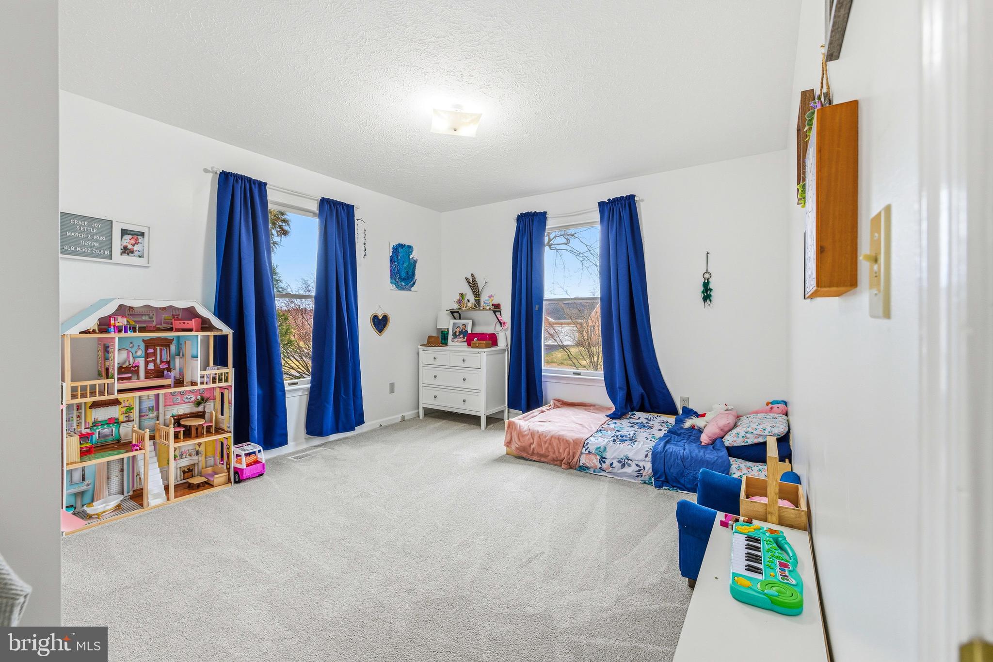 SUNRISE HILL - Residential