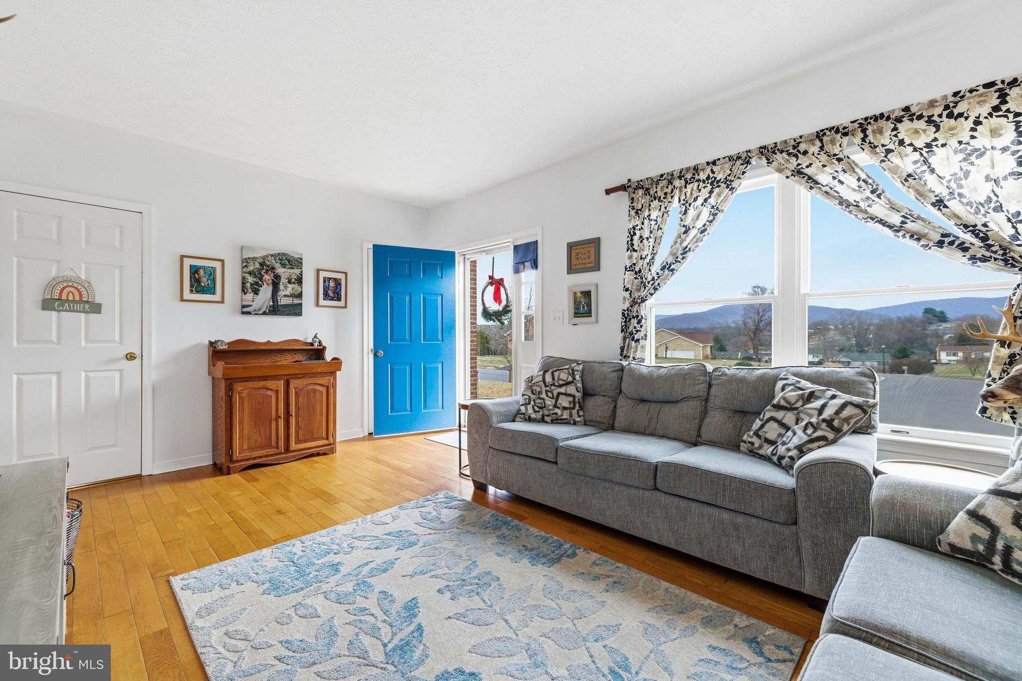 SUNRISE HILL - Residential