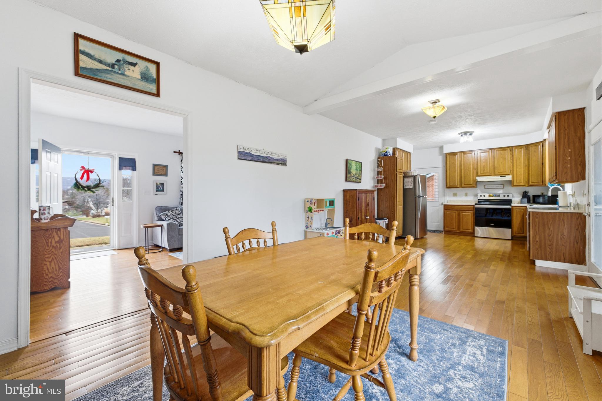 SUNRISE HILL - Residential