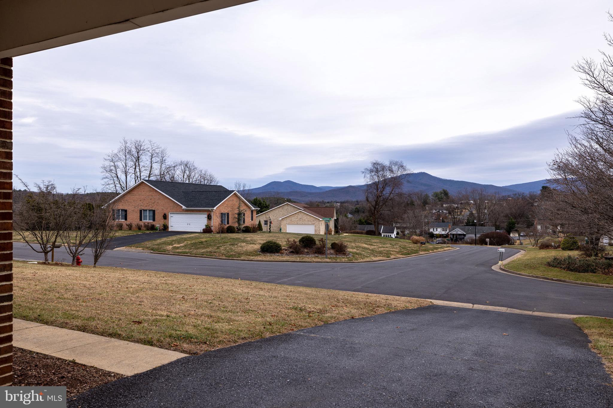 SUNRISE HILL - Residential