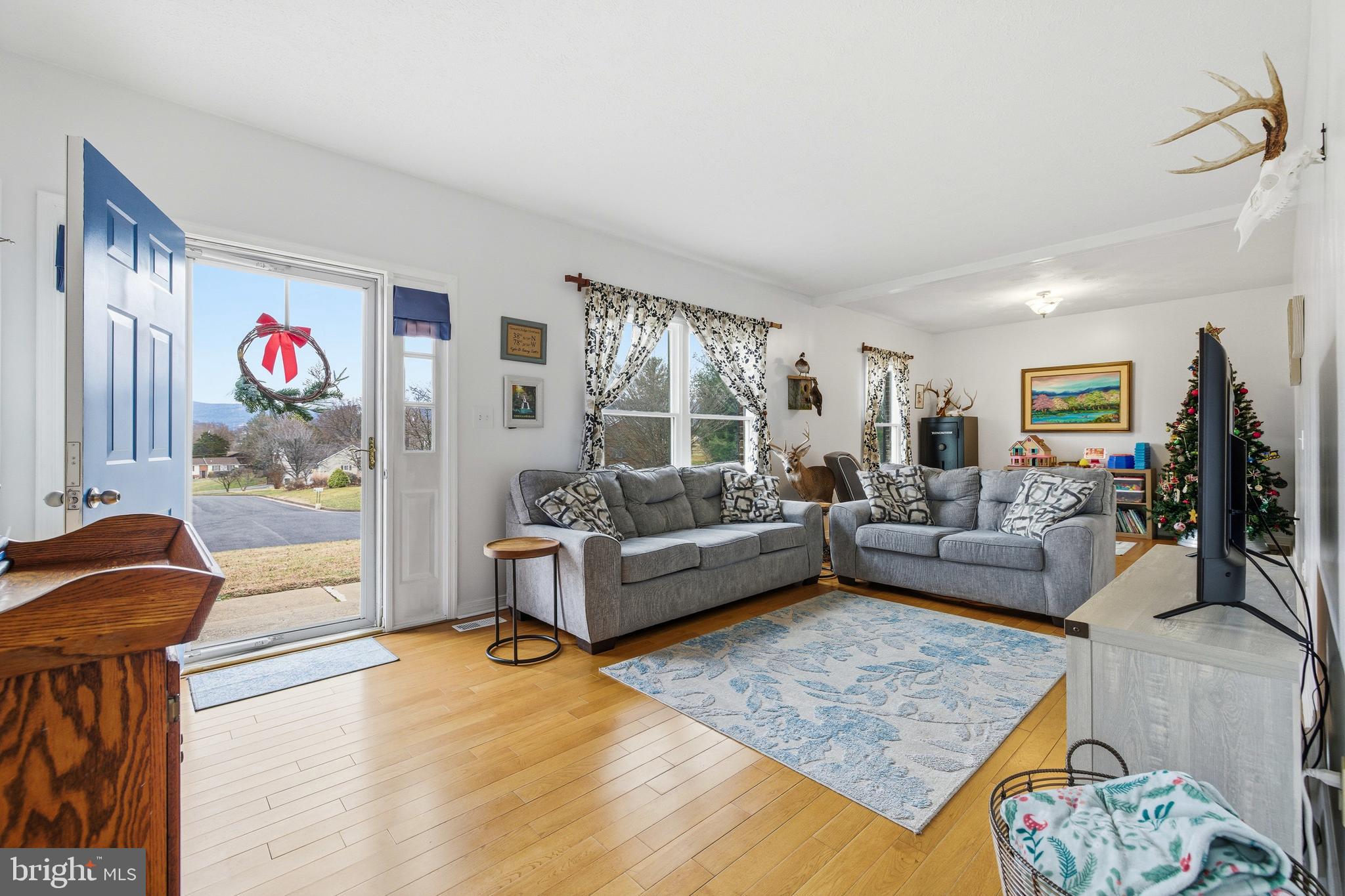 SUNRISE HILL - Residential