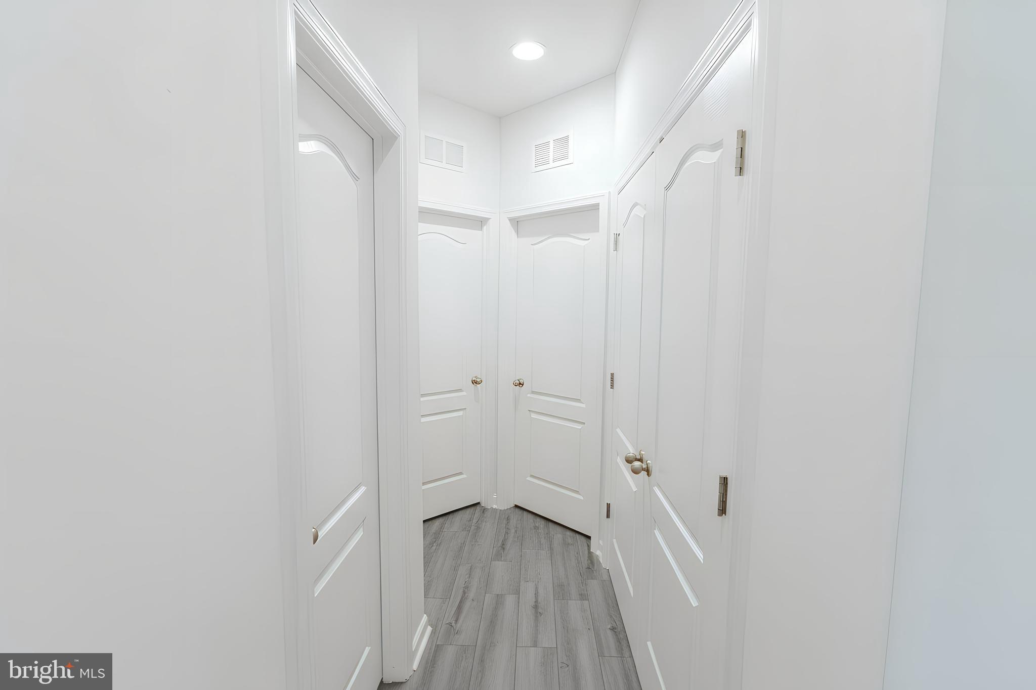 VISTA GARDENS - Residential Lease