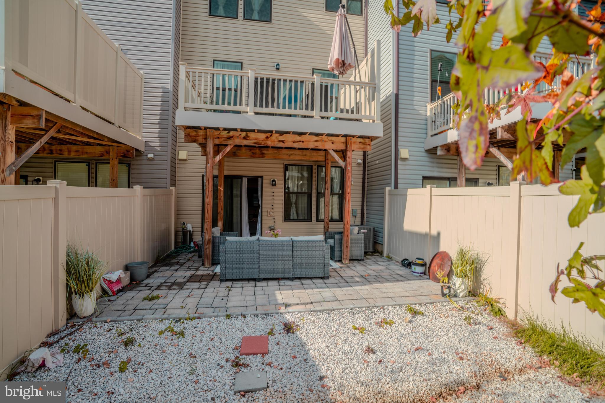 VISTA GARDENS - Residential Lease