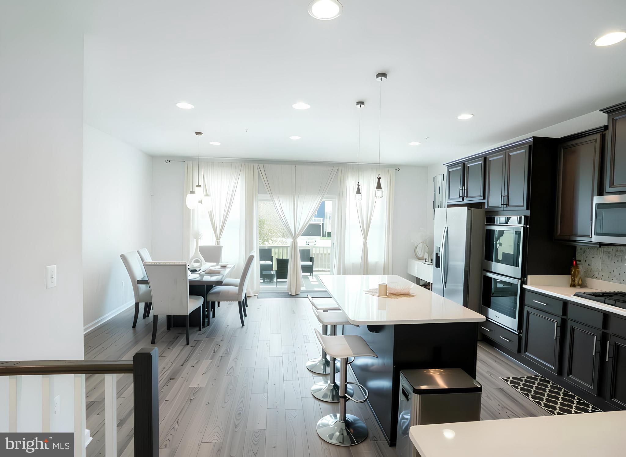 VISTA GARDENS - Residential Lease