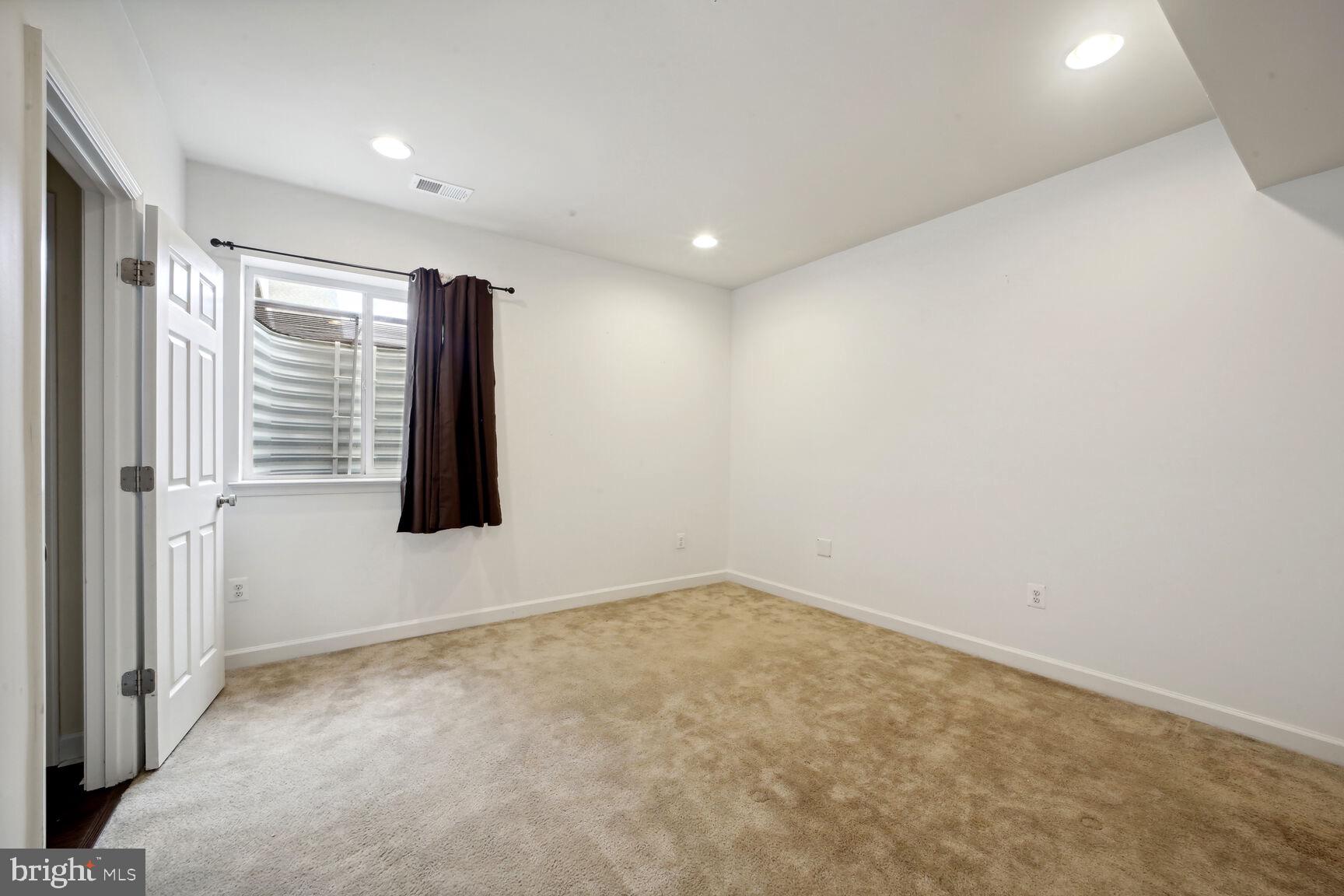 THE VINEYARDS - Residential