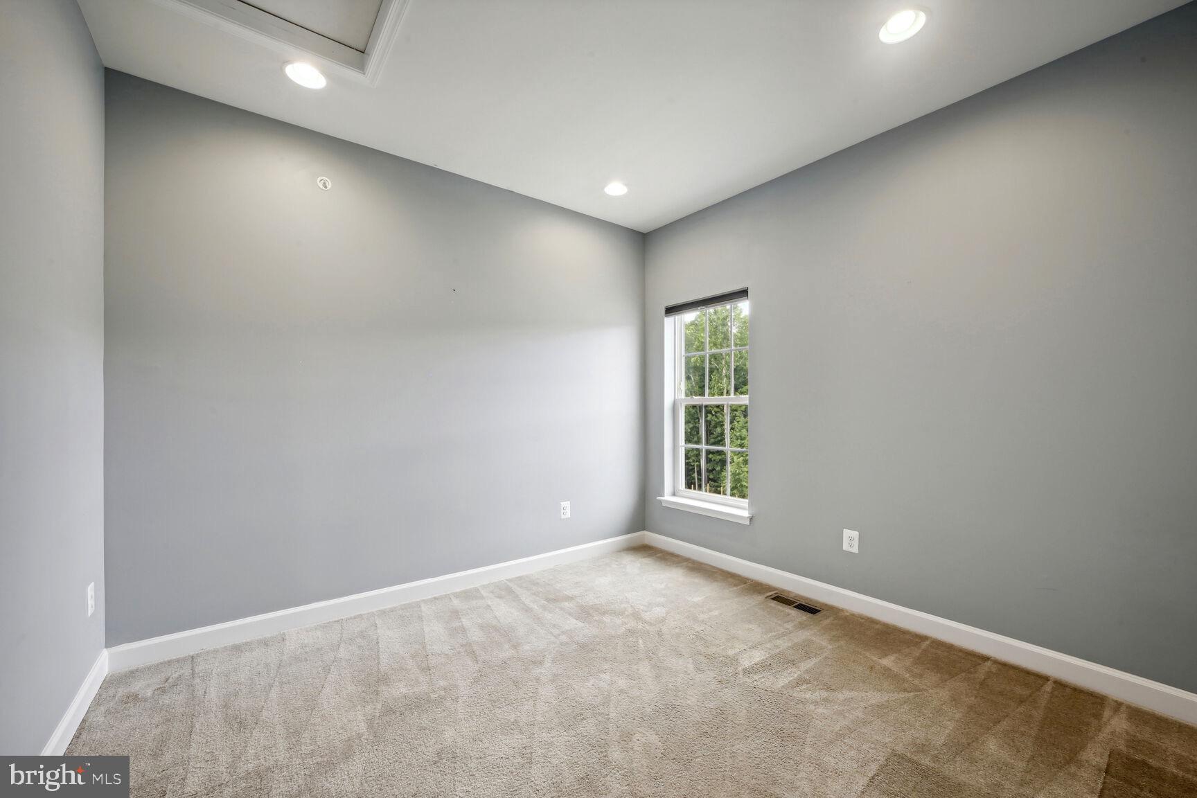 THE VINEYARDS - Residential