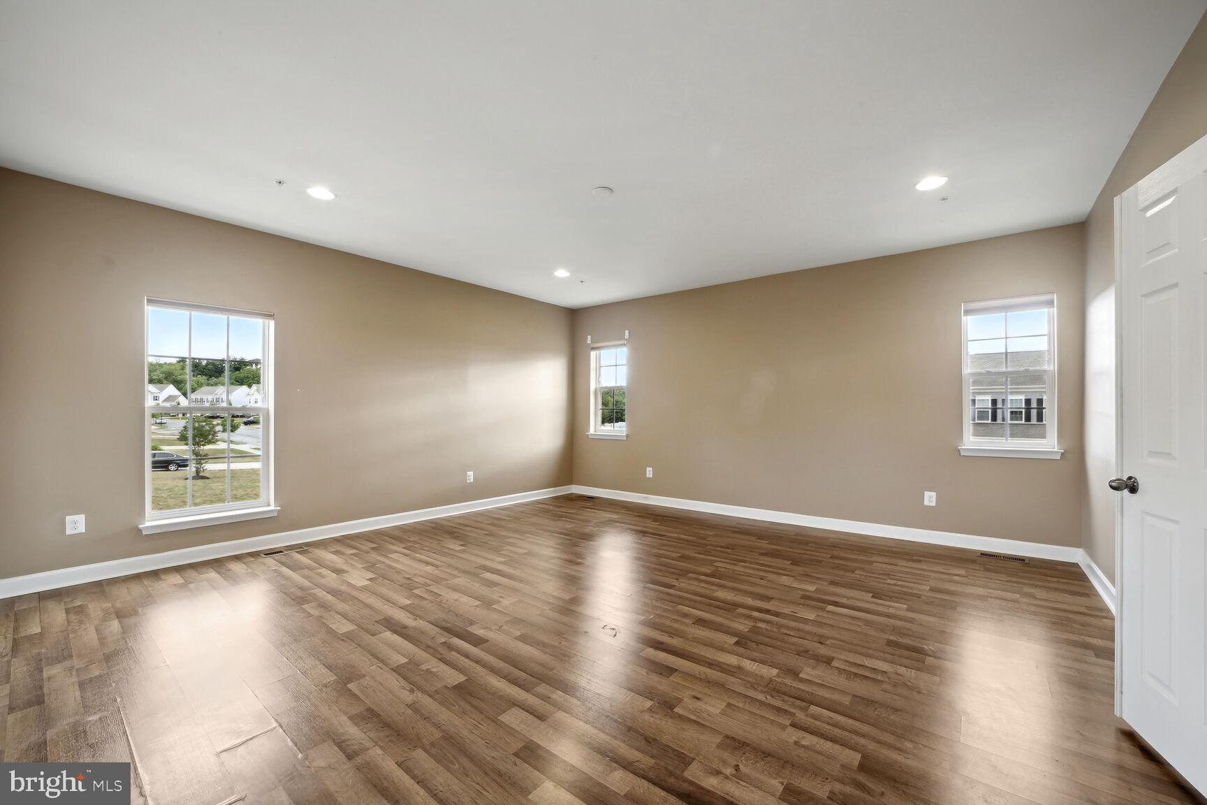 THE VINEYARDS - Residential