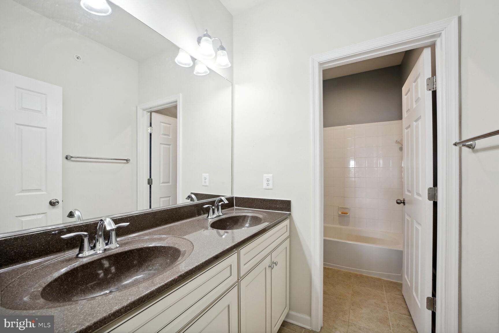 THE VINEYARDS - Residential