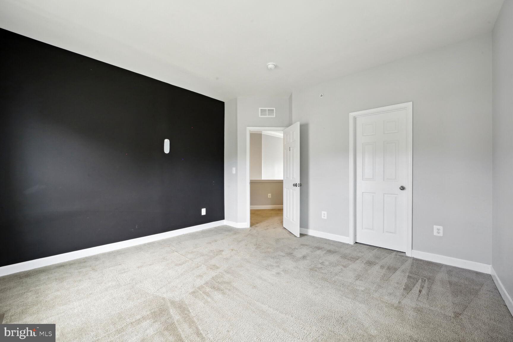 THE VINEYARDS - Residential