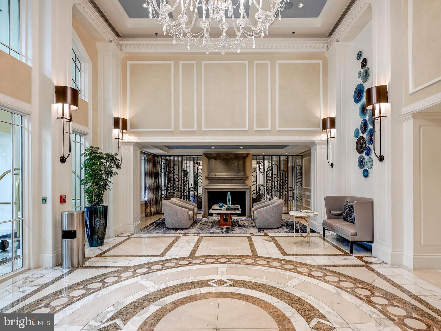 THE RITZ-CARLTON RESIDENCES - Residential Lease