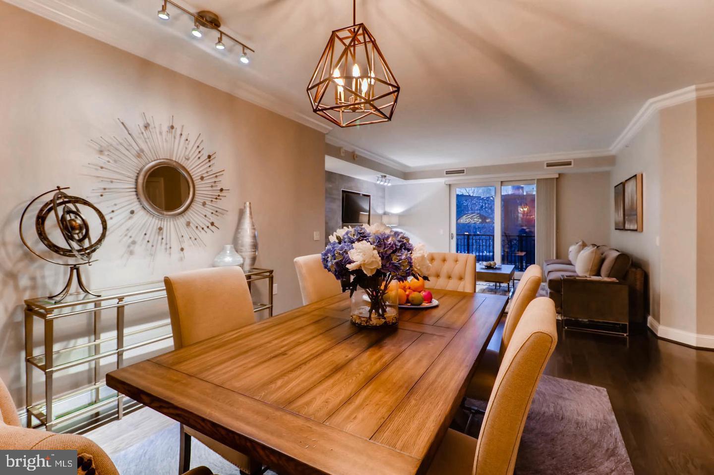 THE RITZ-CARLTON RESIDENCES - Residential Lease