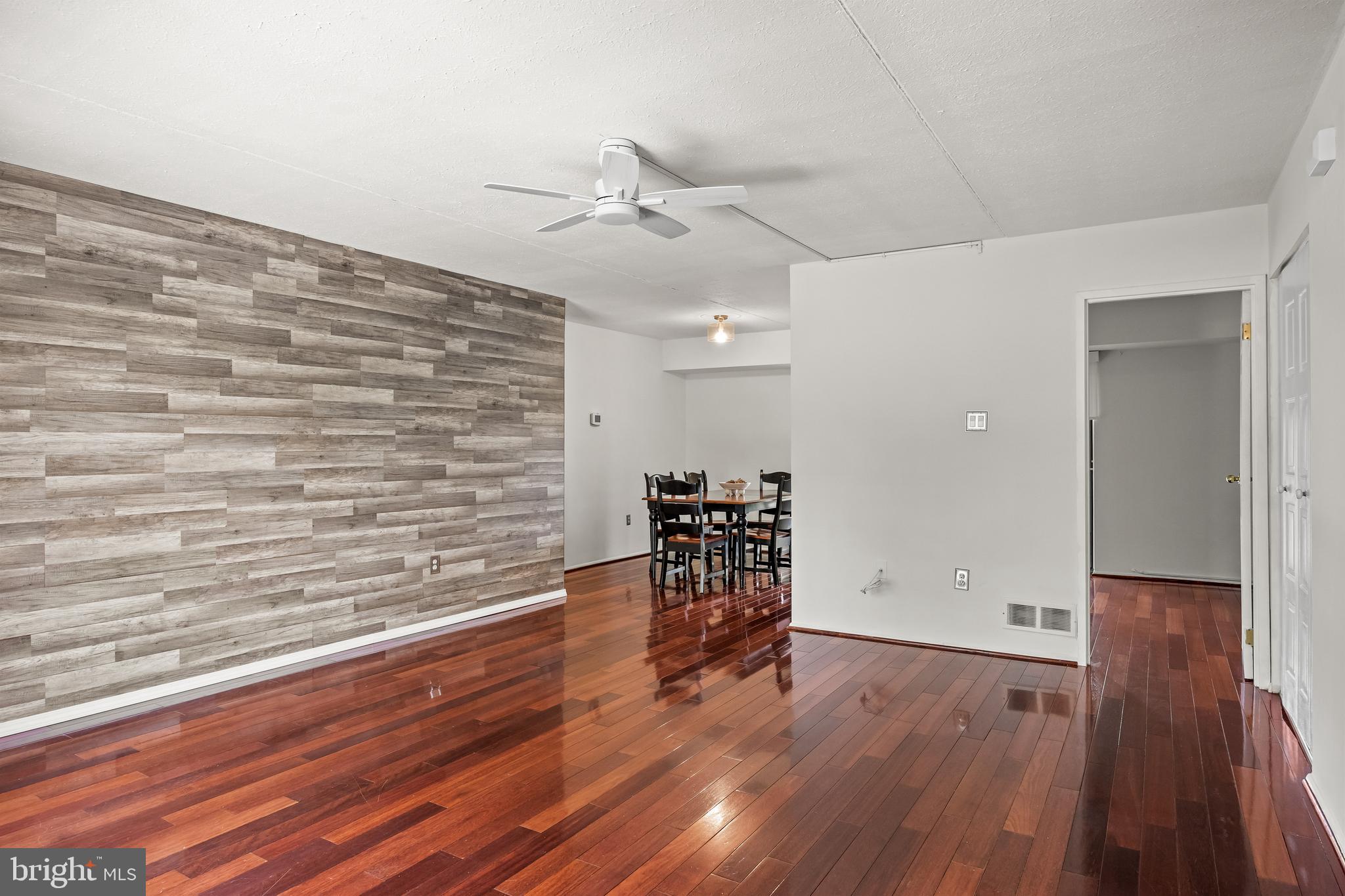 207 HUNTER COURT