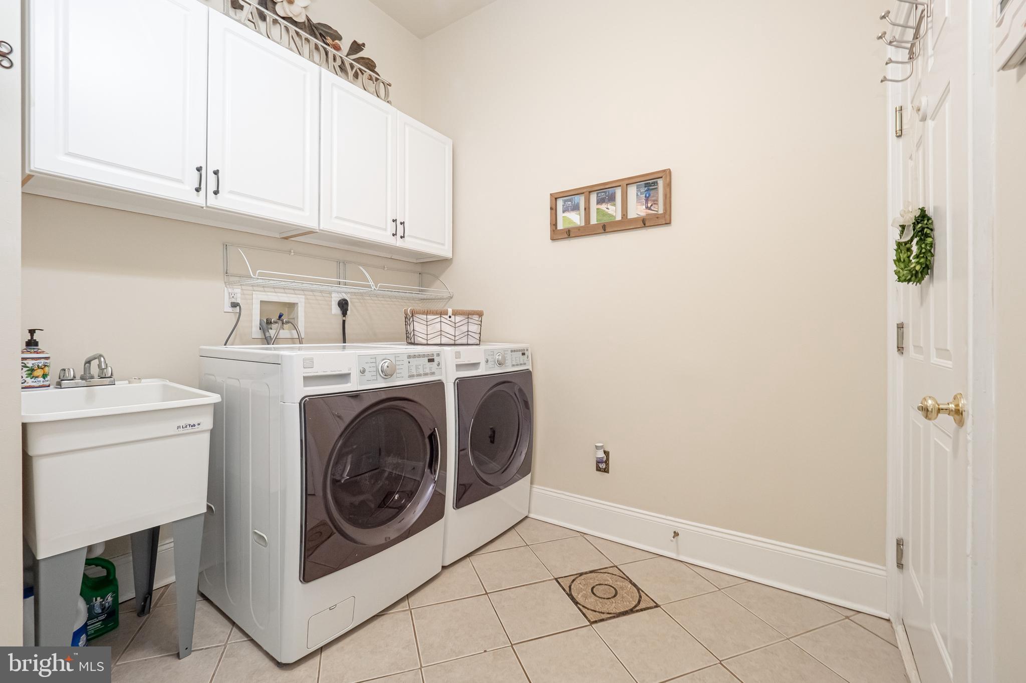 WESTTOWN CHASE - Residential