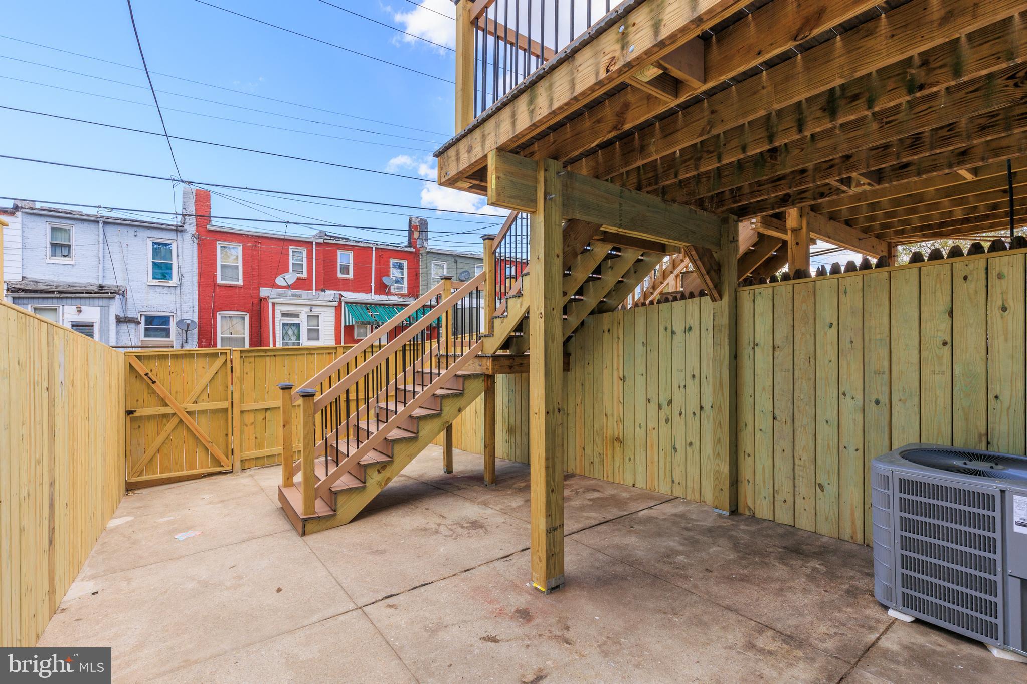 HIGHLANDTOWN - Residential