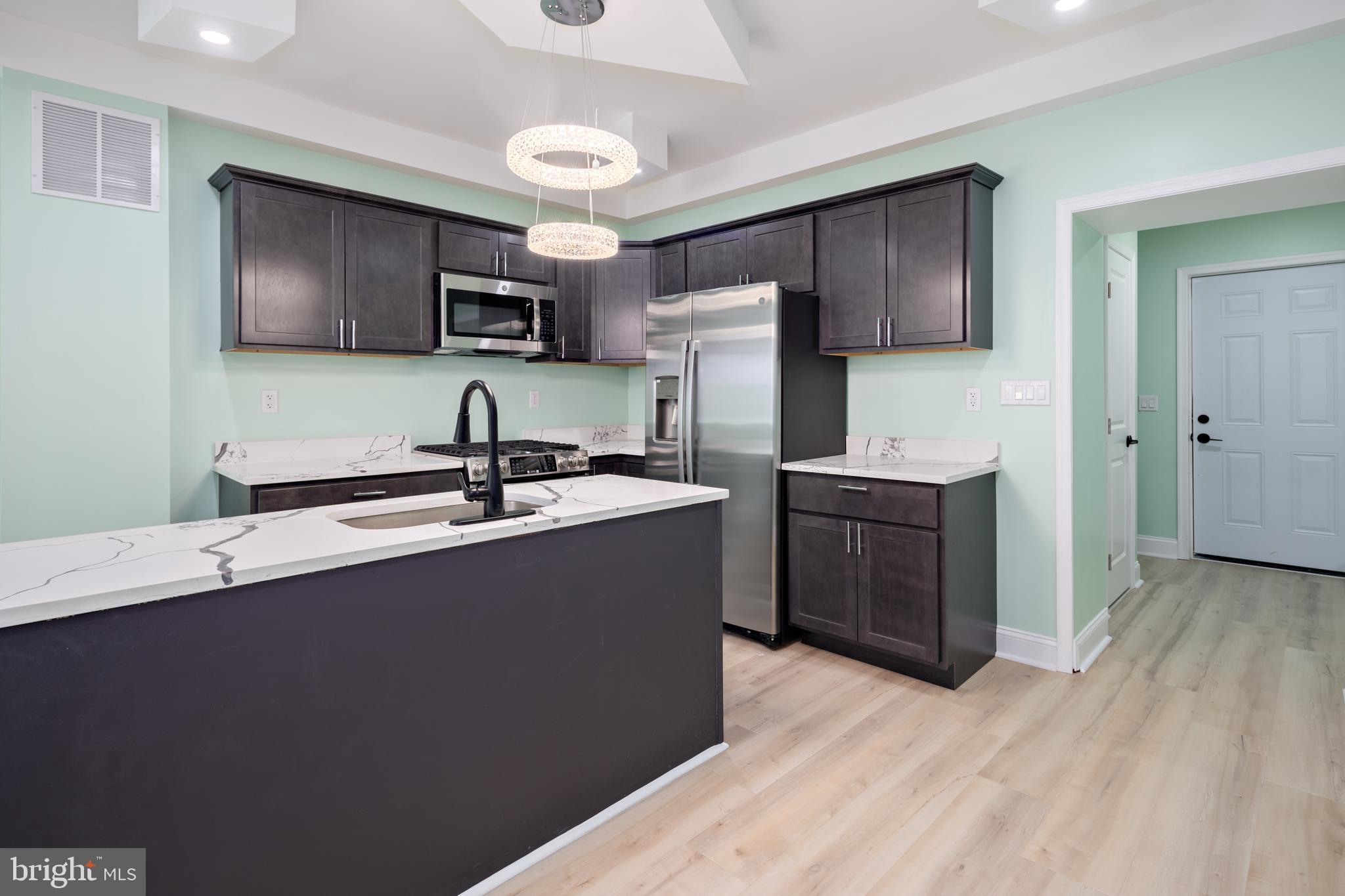 HIGHLANDTOWN - Residential