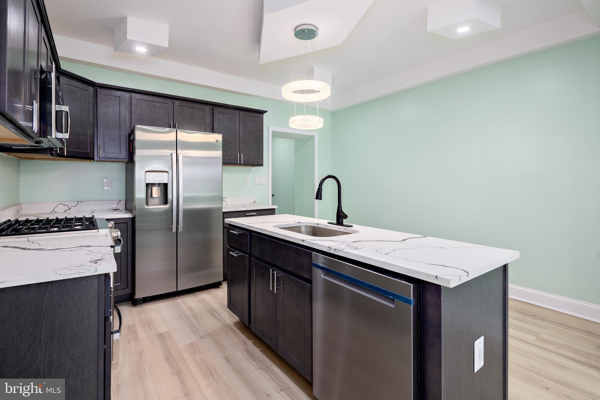HIGHLANDTOWN - Residential