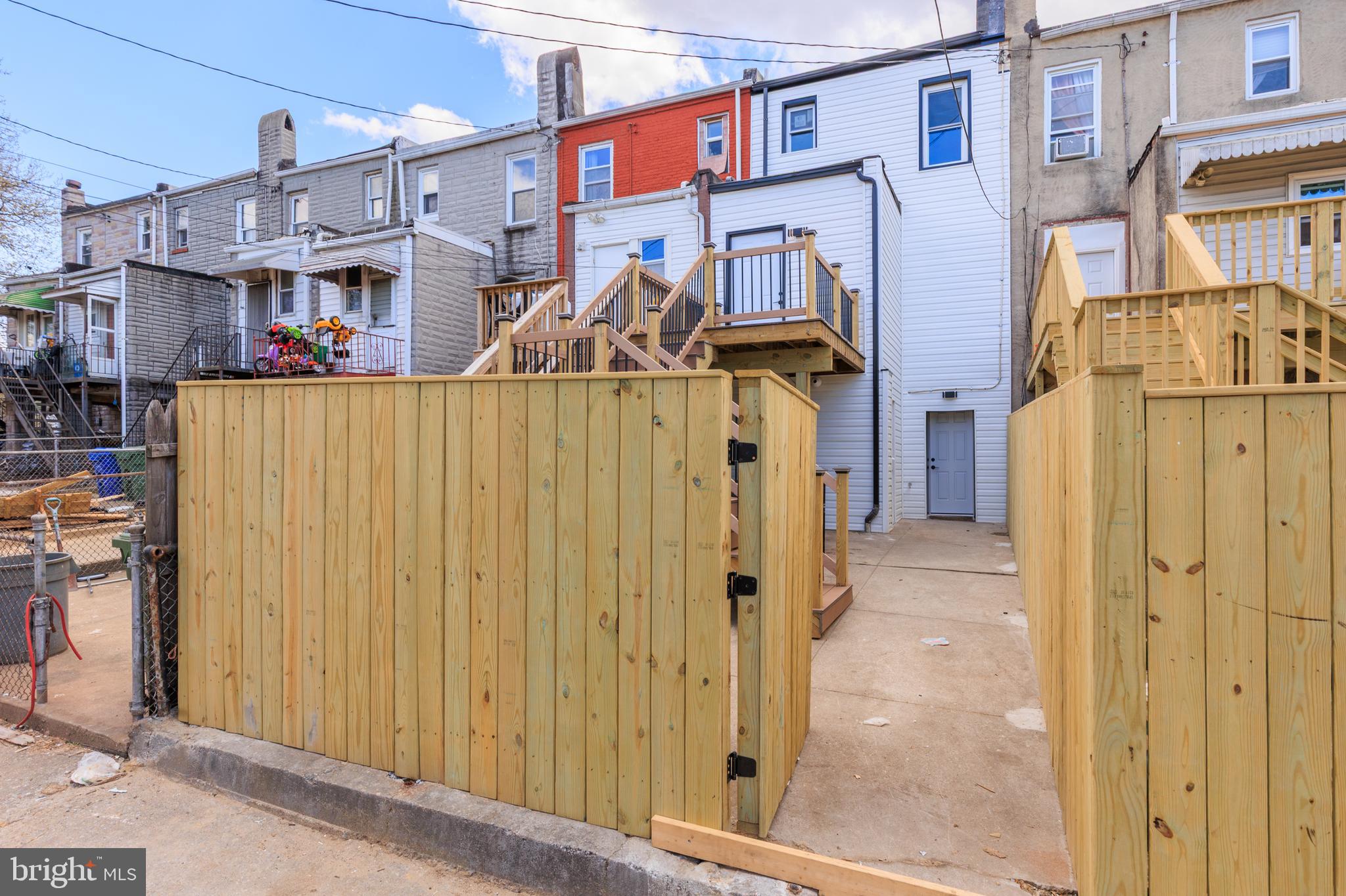 HIGHLANDTOWN - Residential