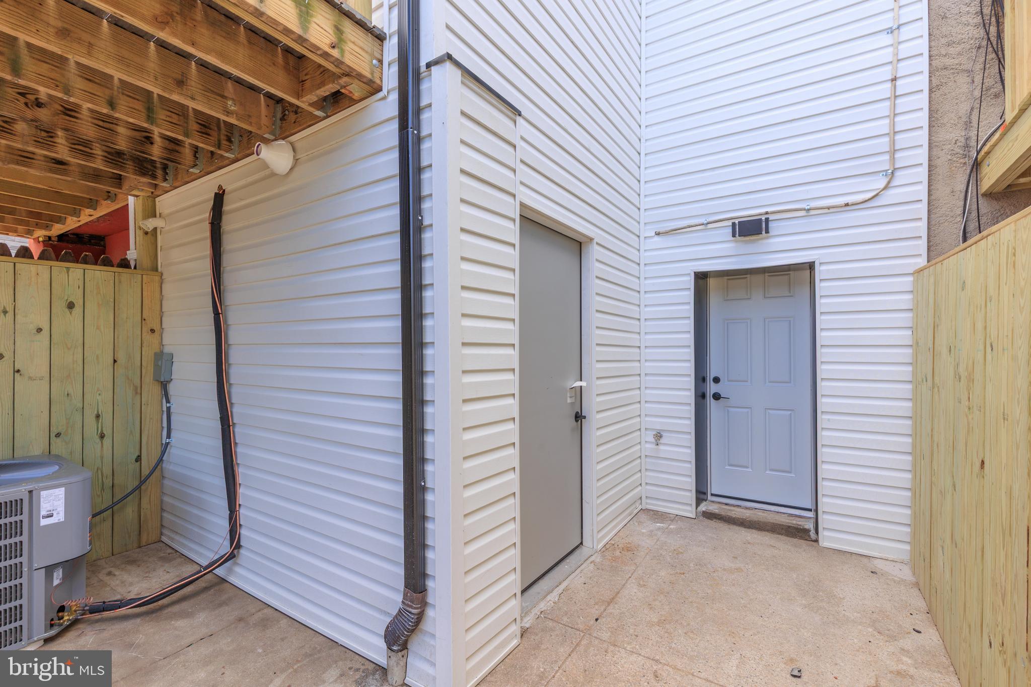HIGHLANDTOWN - Residential