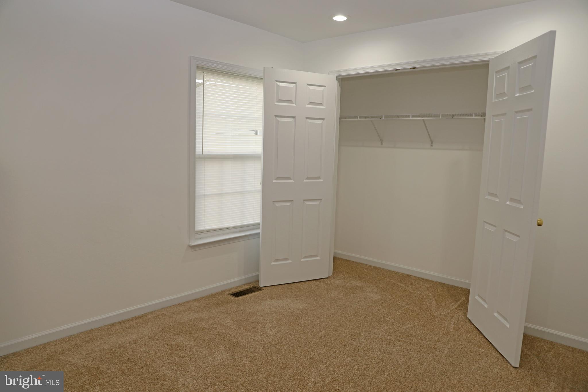 MCCAULEY CROSSING - Residential Lease