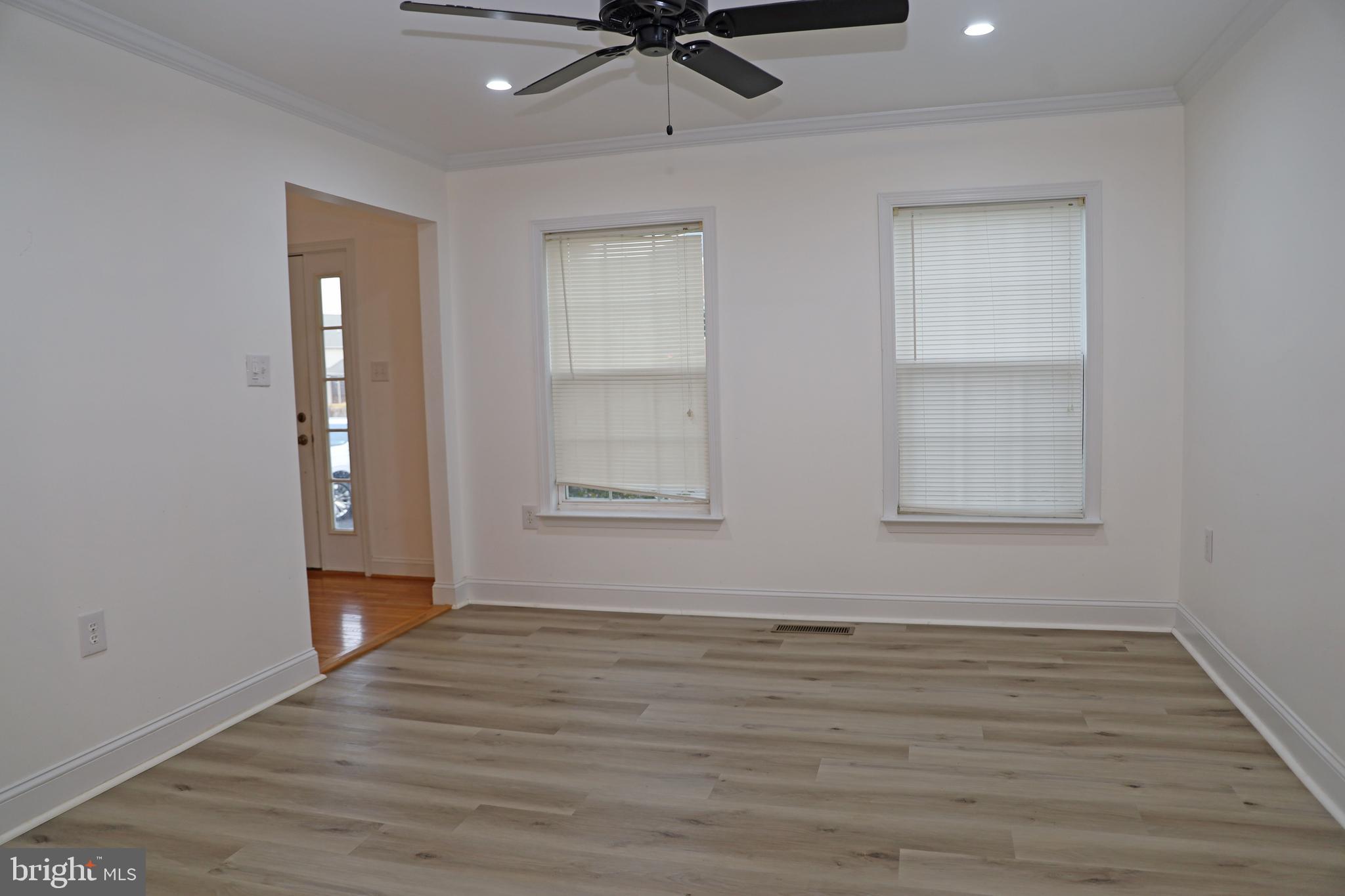 MCCAULEY CROSSING - Residential Lease