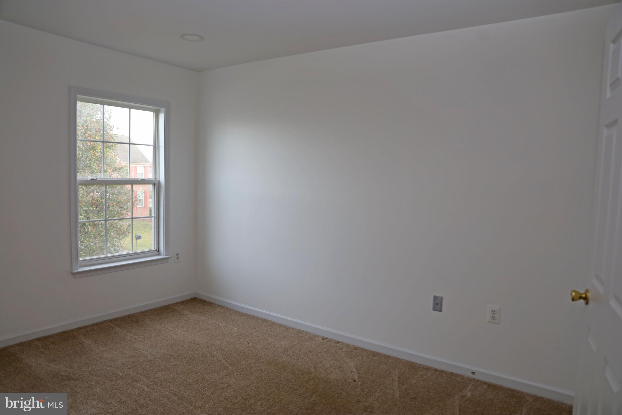 MCCAULEY CROSSING - Residential Lease