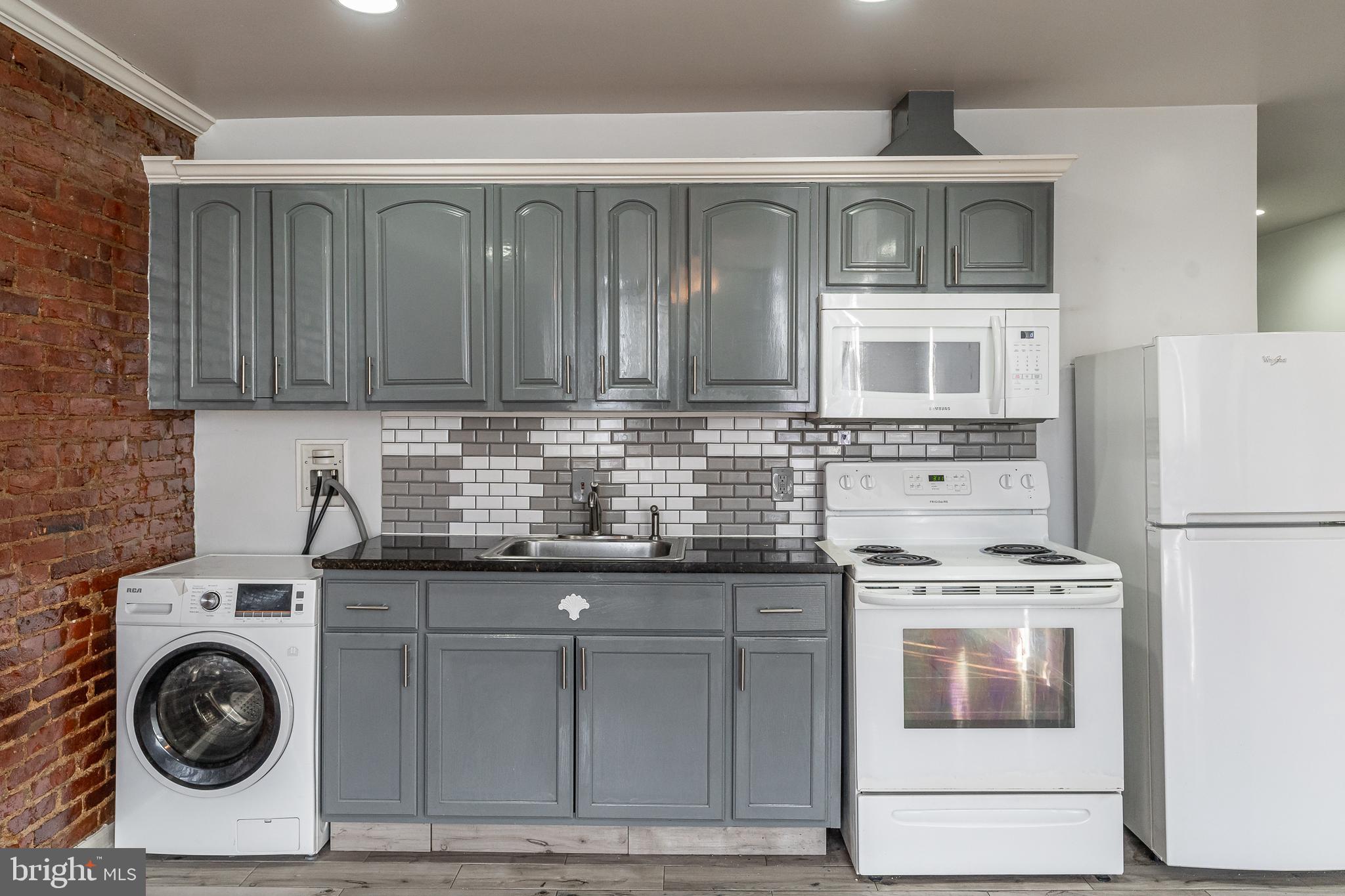 FISHTOWN - Residential Lease