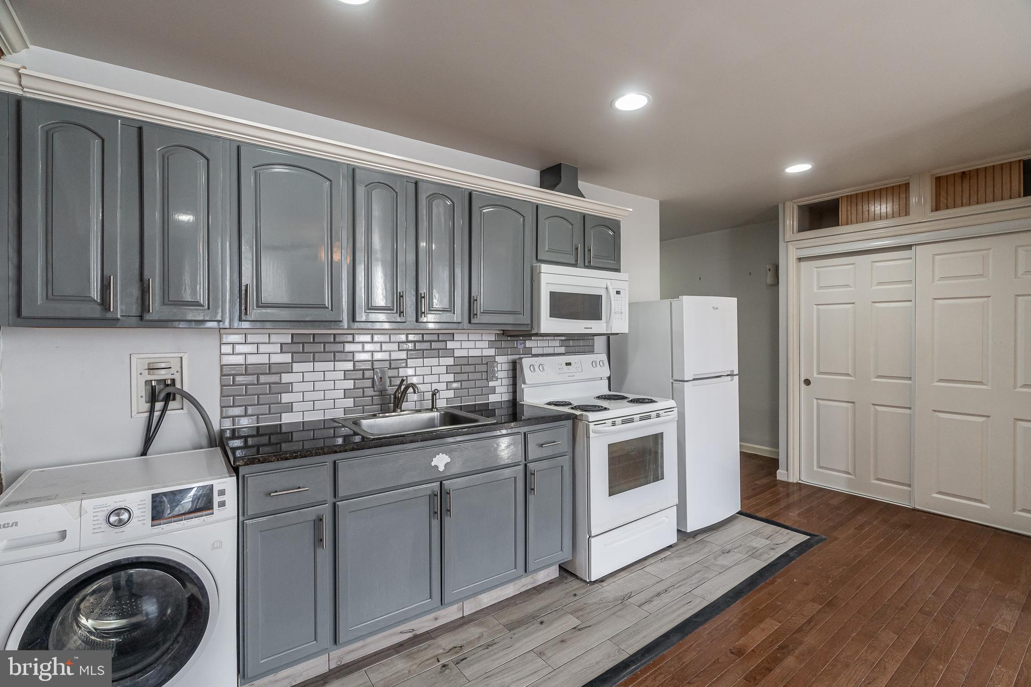FISHTOWN - Residential Lease