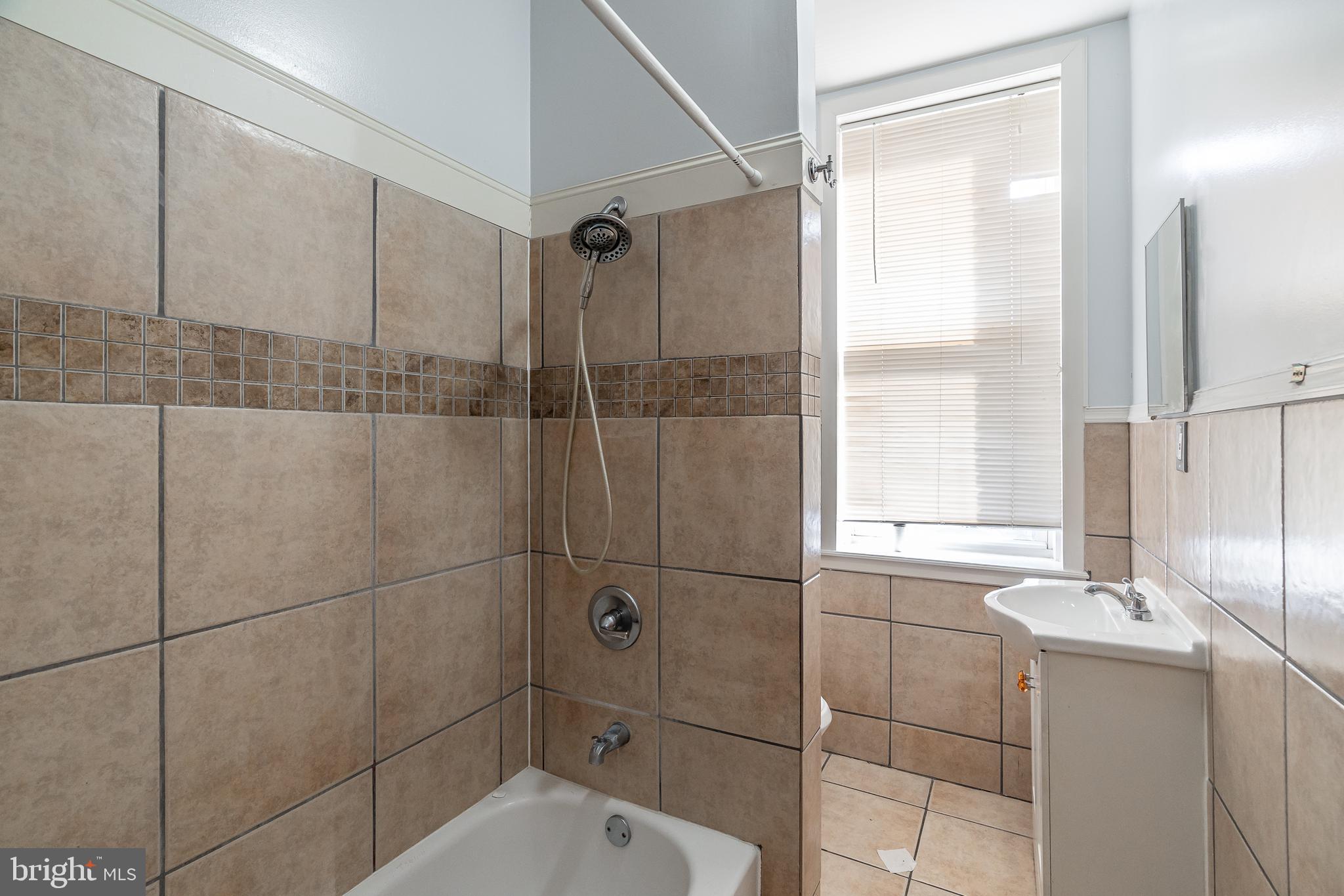 FISHTOWN - Residential Lease
