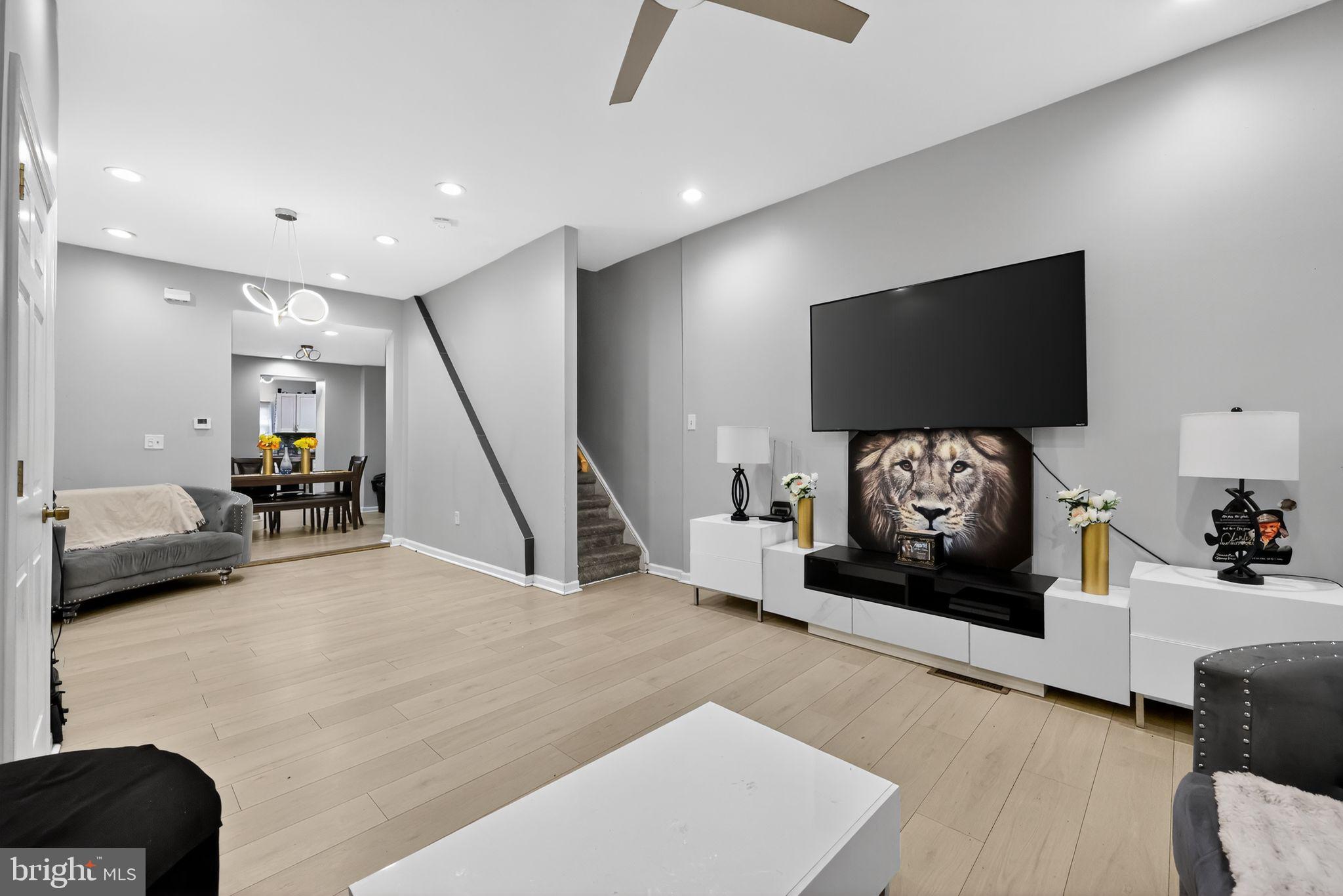 1834 S CONESTOGA STREET