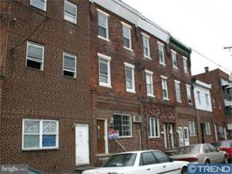 Don't miss out this huge fresh paint 4 Bedrooms, 3 and half Baths, high cellings townhouse, Entire Main floor is cherry hardwood floors with fireplace. kitchen features Maple Cabinets, Granite Countertop, Ceramic tiles, dedicated to near yard enclosed with fencing. 2nd and 3th Floor features: 4 Bedrooms with w/w Carpeting ($15,000 seller"s credit for carpet replacement), 2 Full Baths with Vanity and Ceramic Tiles. Master Suite with plenty of closet space as well as a walk-in closet. Master Bath with double Granite Vanity, Jacuzzi Tub, Stall Shower. you will love the lighting fixtures in this NEW home. Owner is License PA Reator.