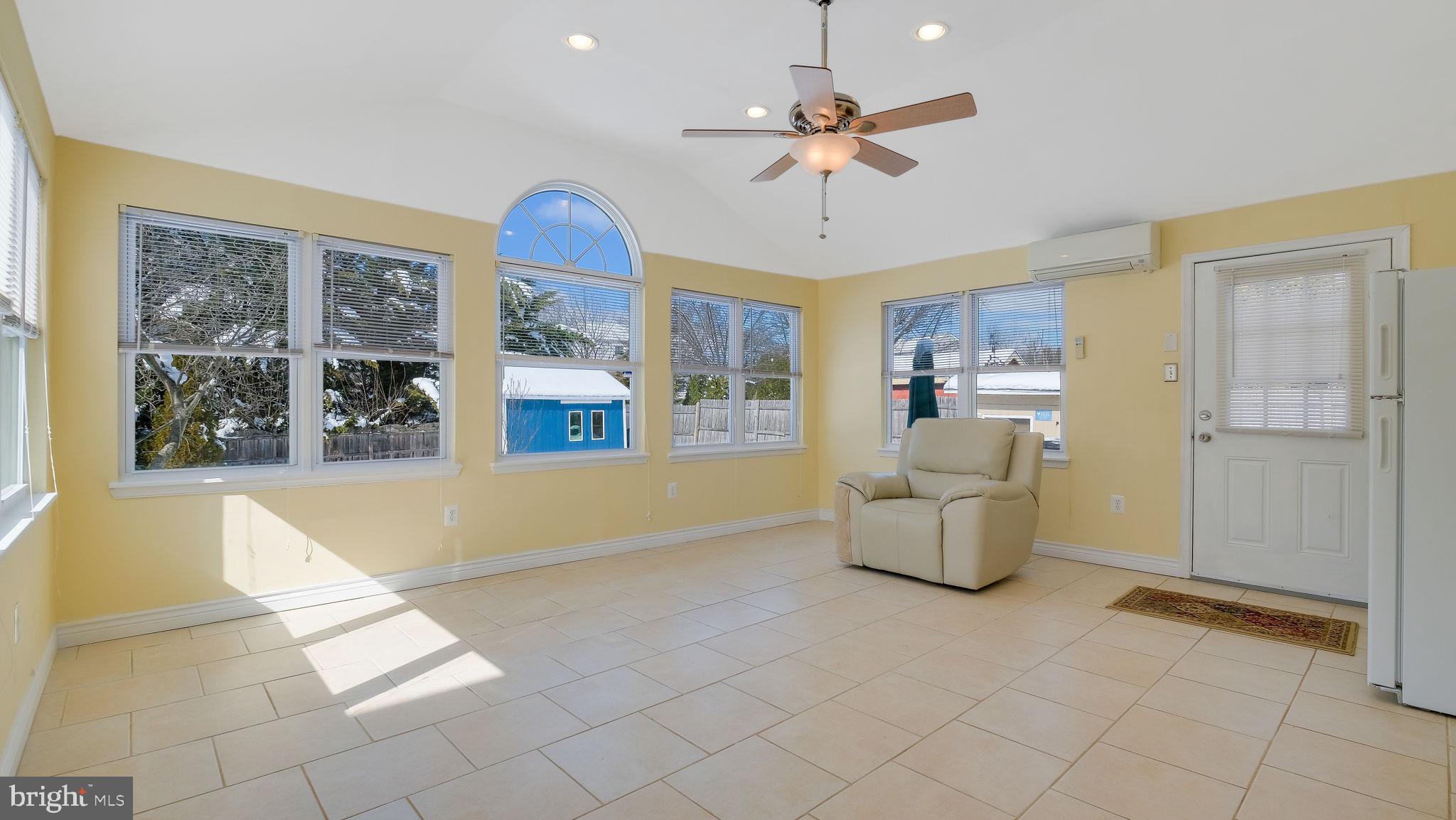 PALOMINO GLEN - Residential