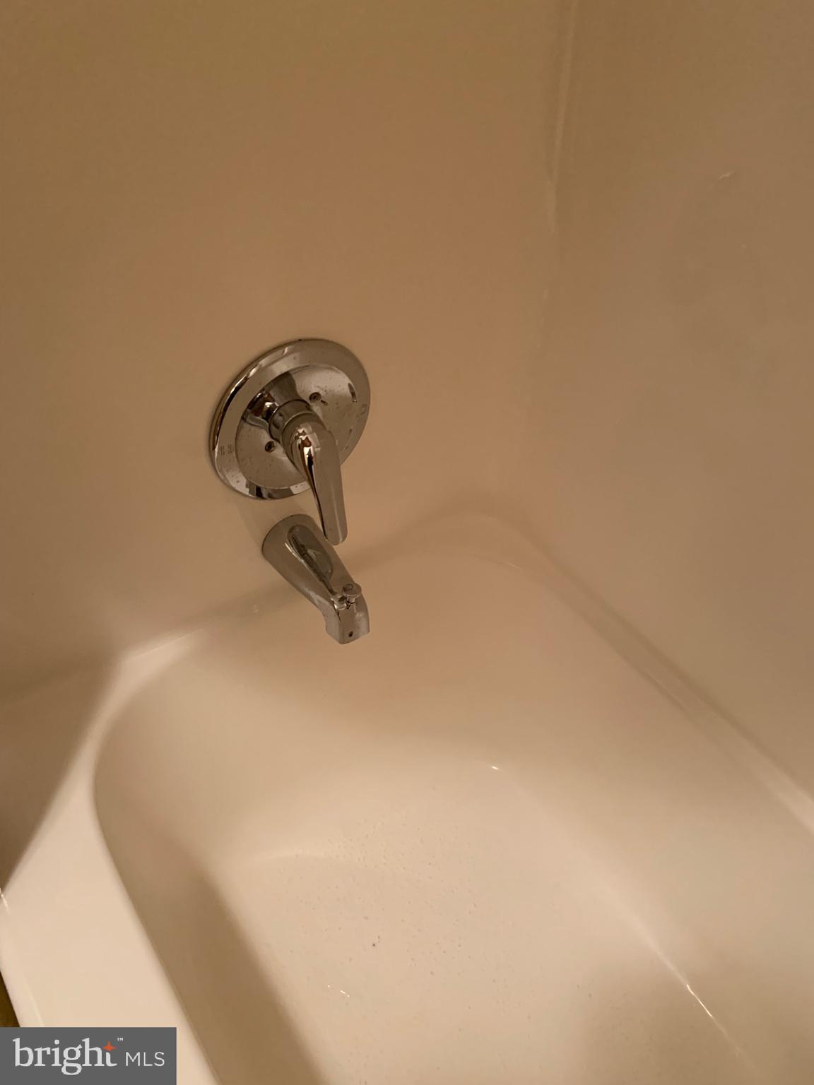 LAKESIDE VILLAGE - Residential