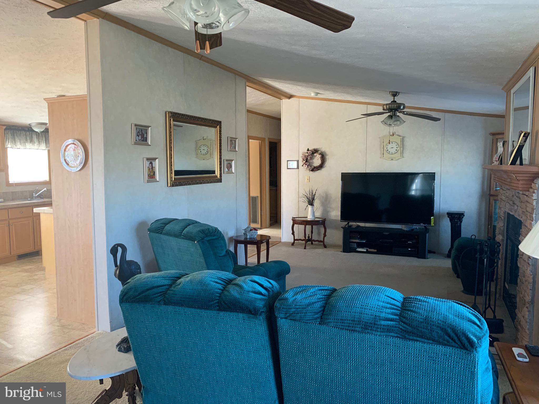 LAKESIDE VILLAGE - Residential