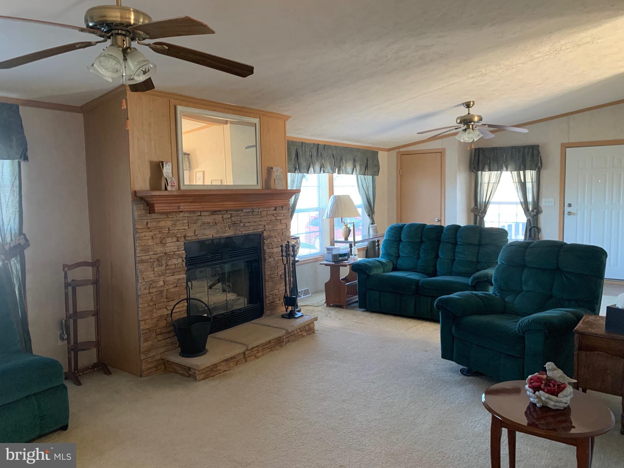 LAKESIDE VILLAGE - Residential