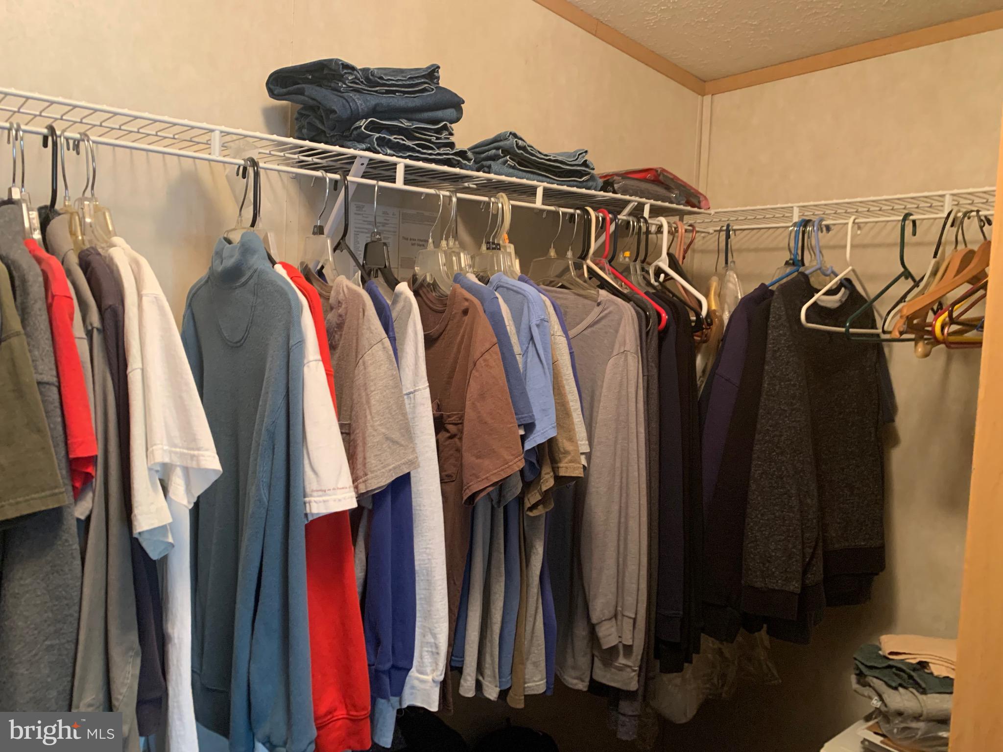 LAKESIDE VILLAGE - Residential