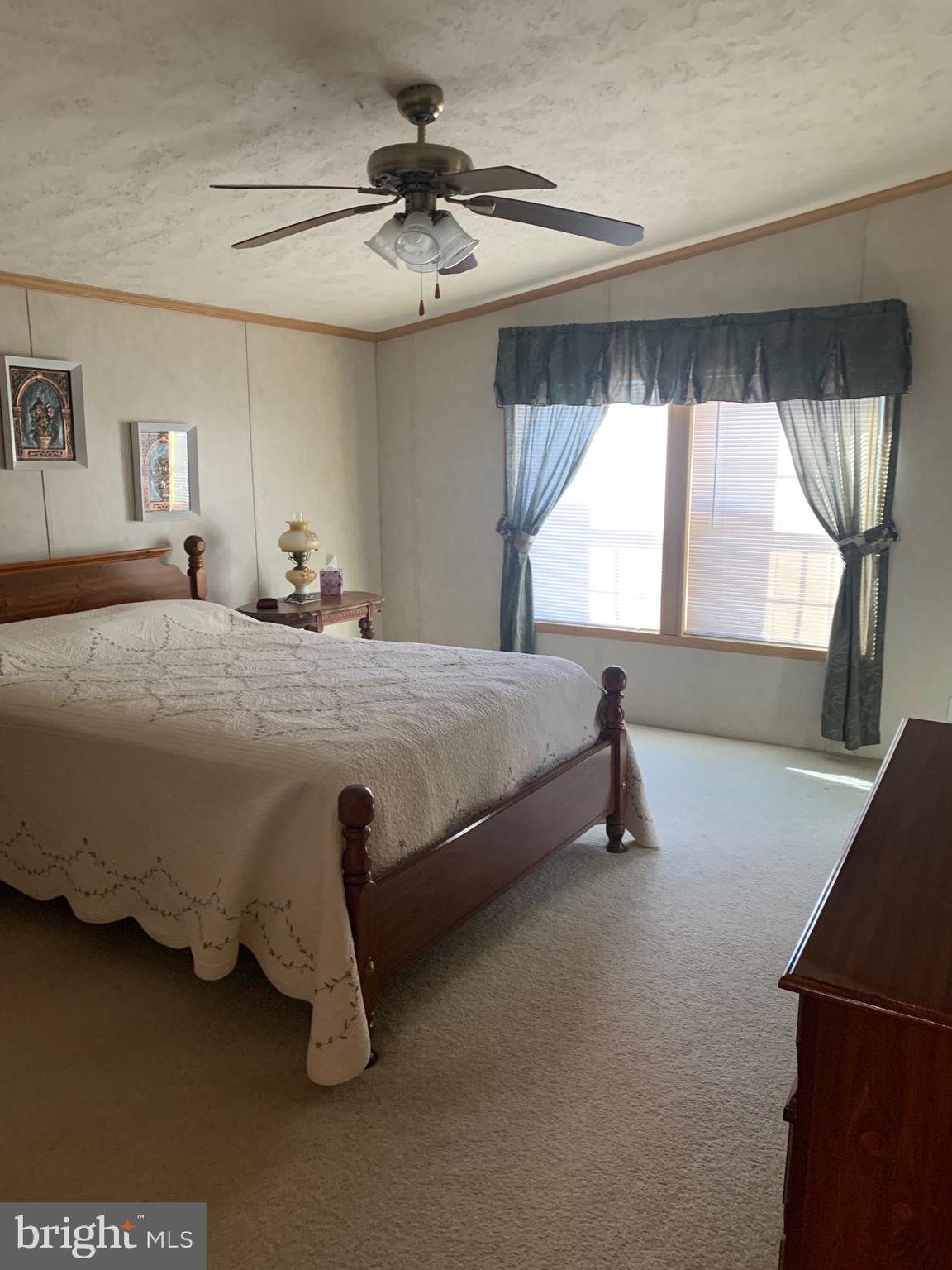 LAKESIDE VILLAGE - Residential