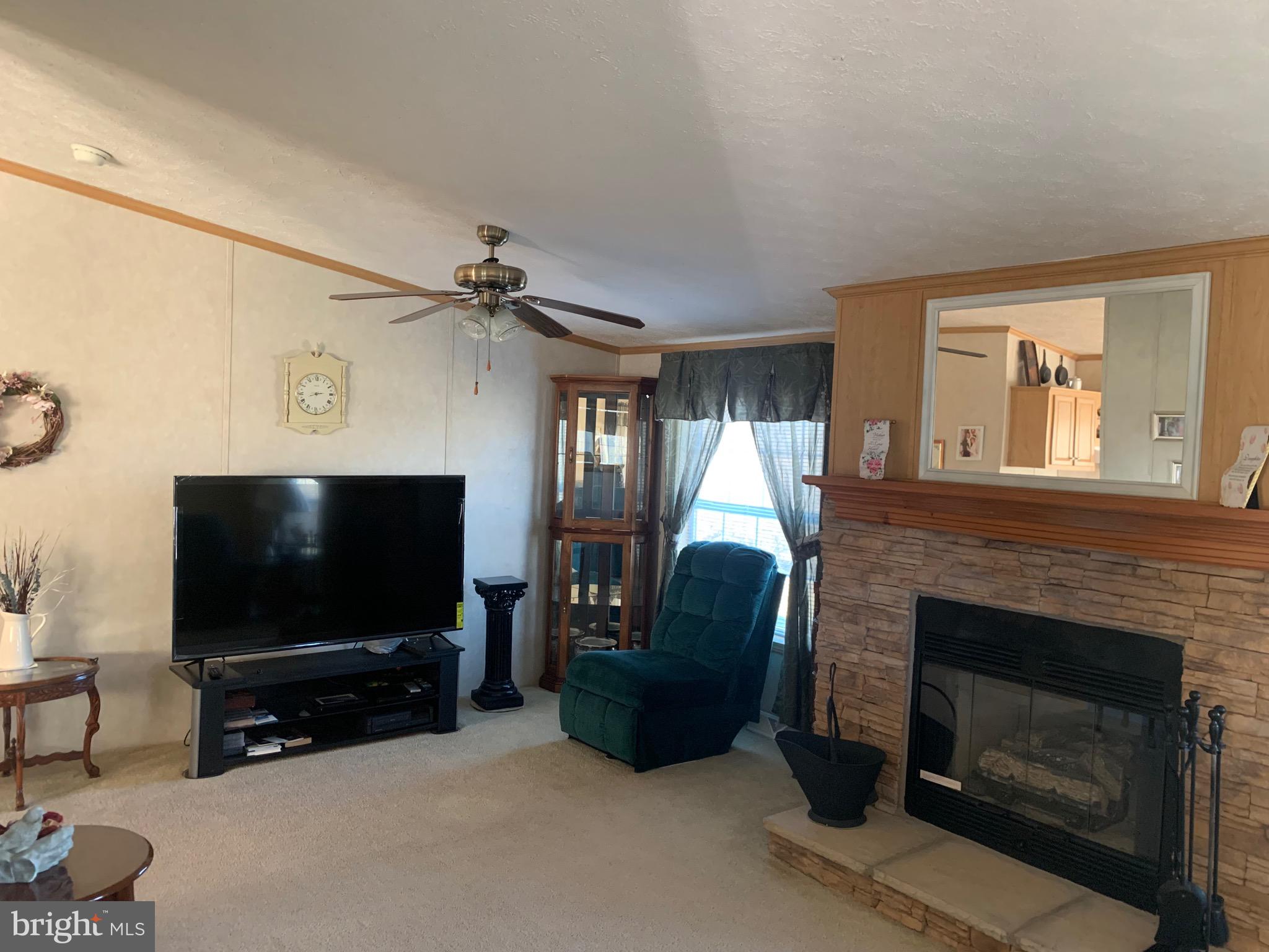 LAKESIDE VILLAGE - Residential