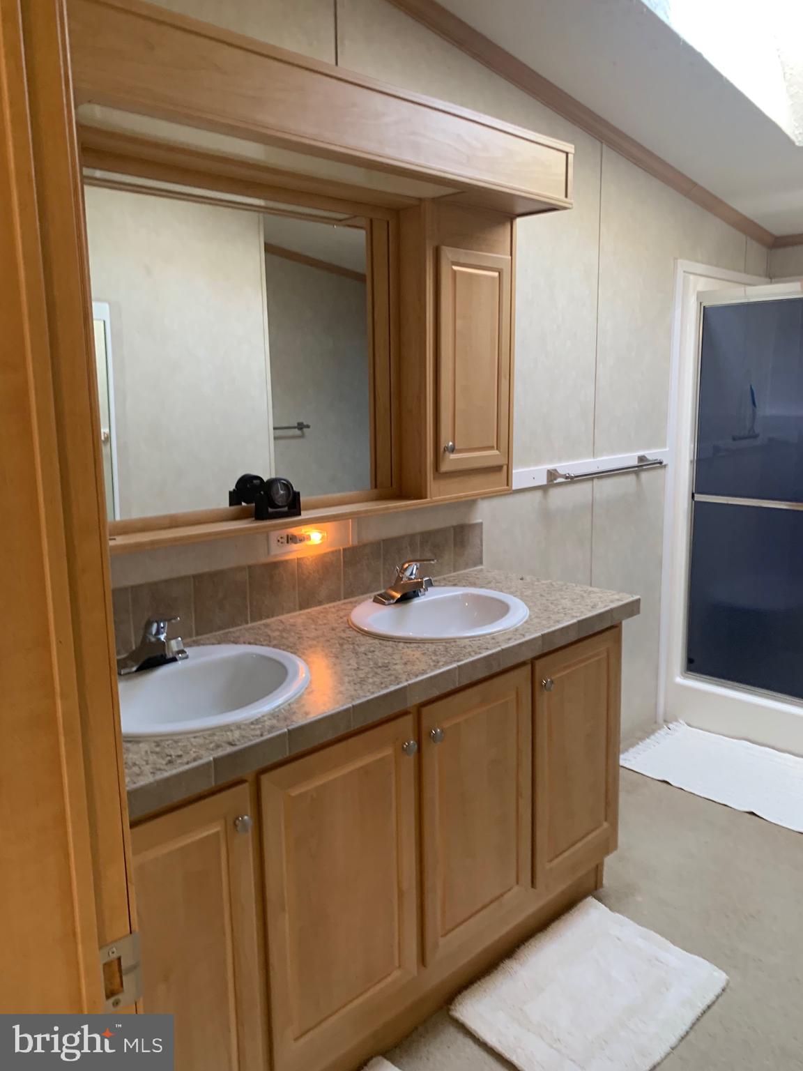 LAKESIDE VILLAGE - Residential