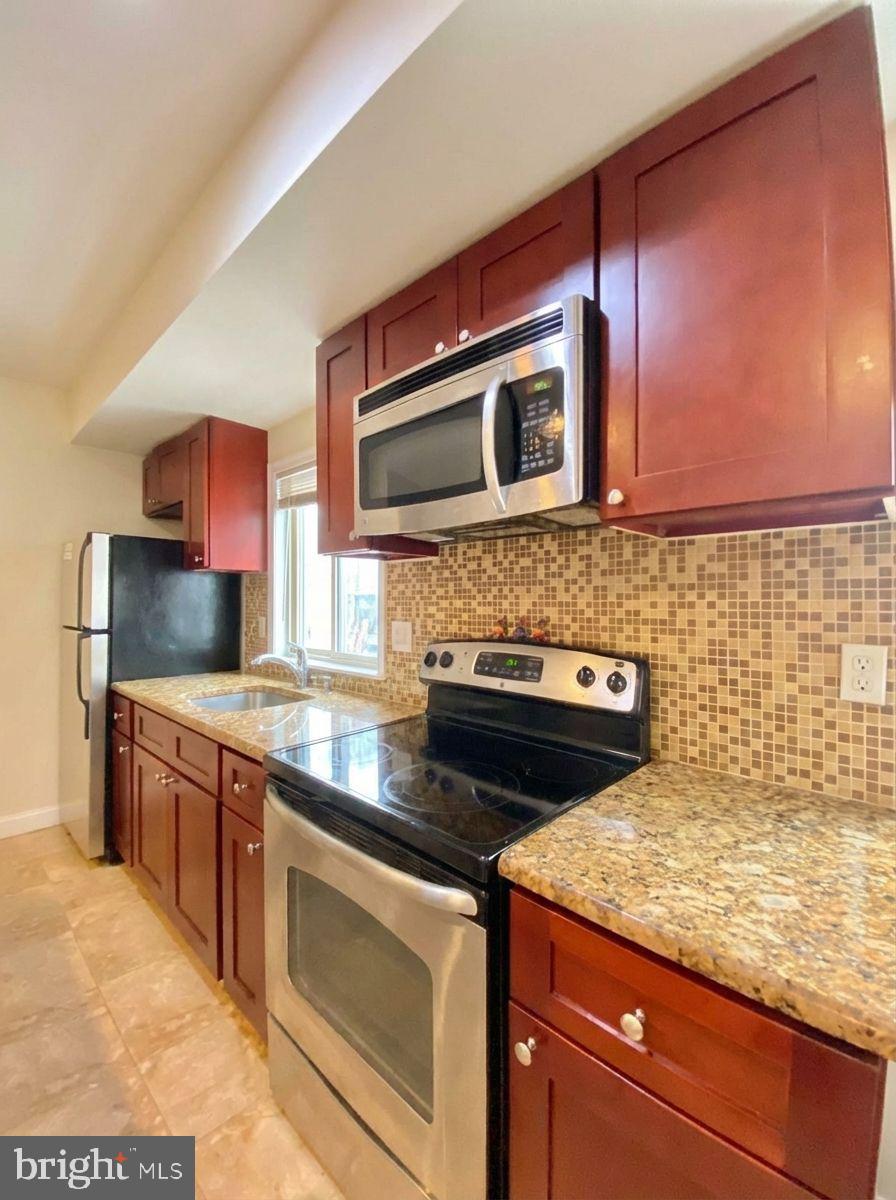 1417 N 17TH STREET 2R