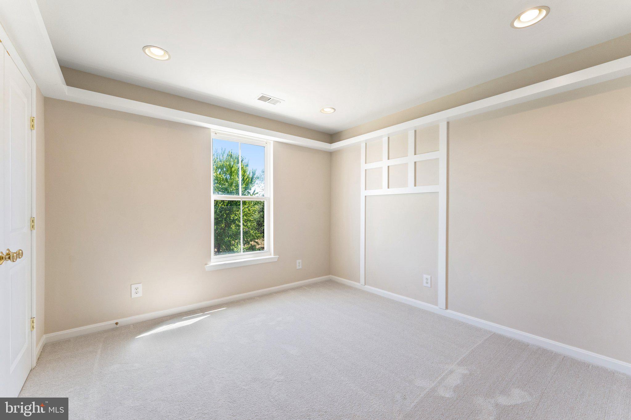 VINT HILL - Residential