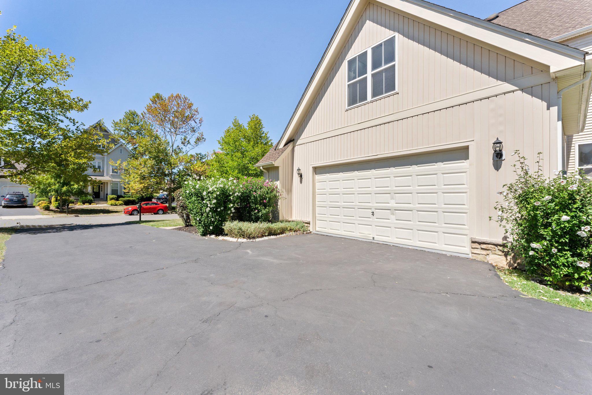 VINT HILL - Residential