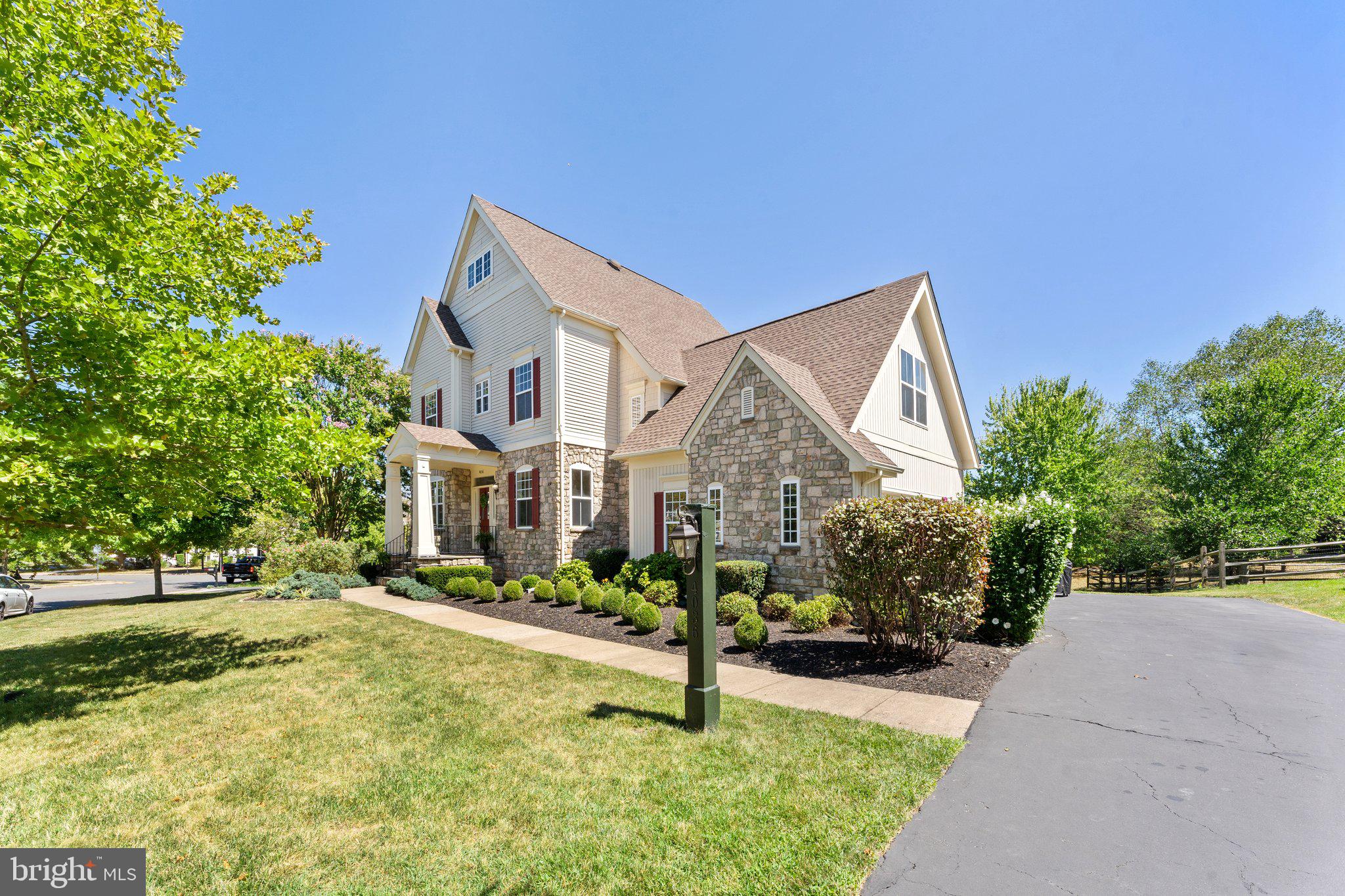 VINT HILL - Residential